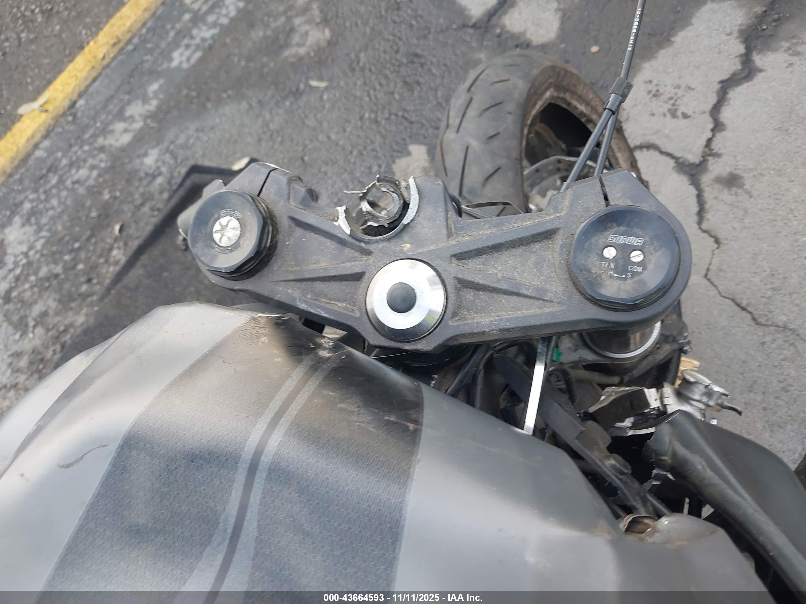 KAWASAKI ZX636 image 7