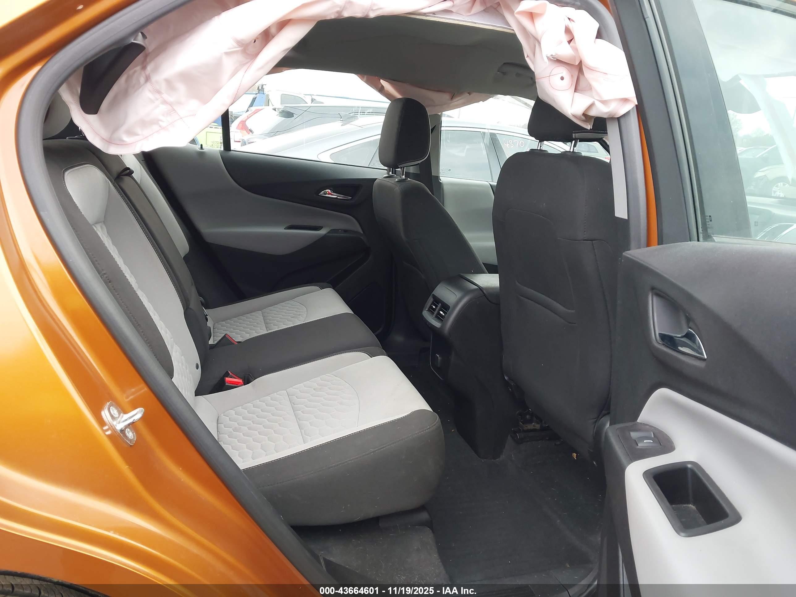 CHEVROLET EQUINOX image 8