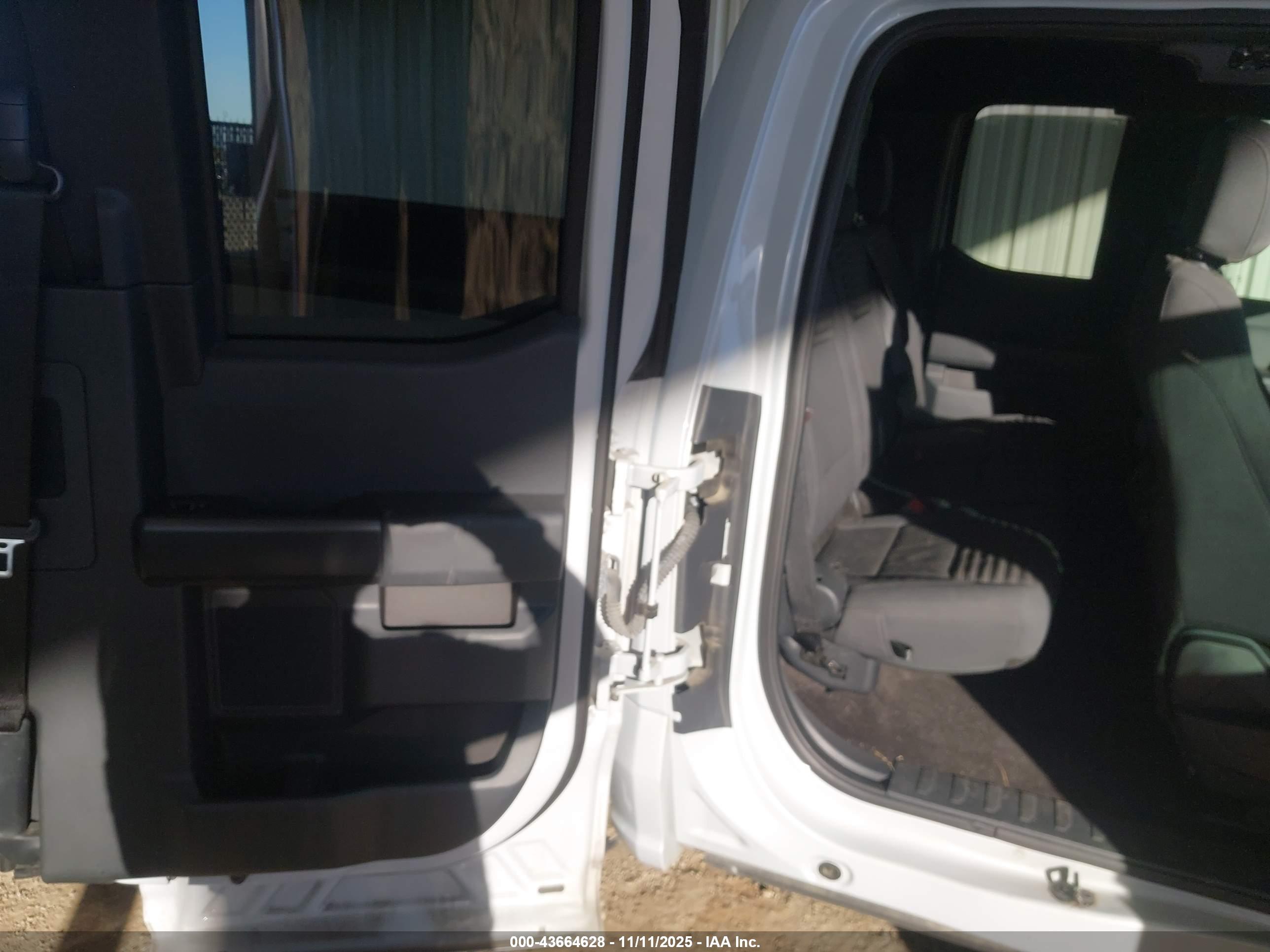 FORD F-150 image 8