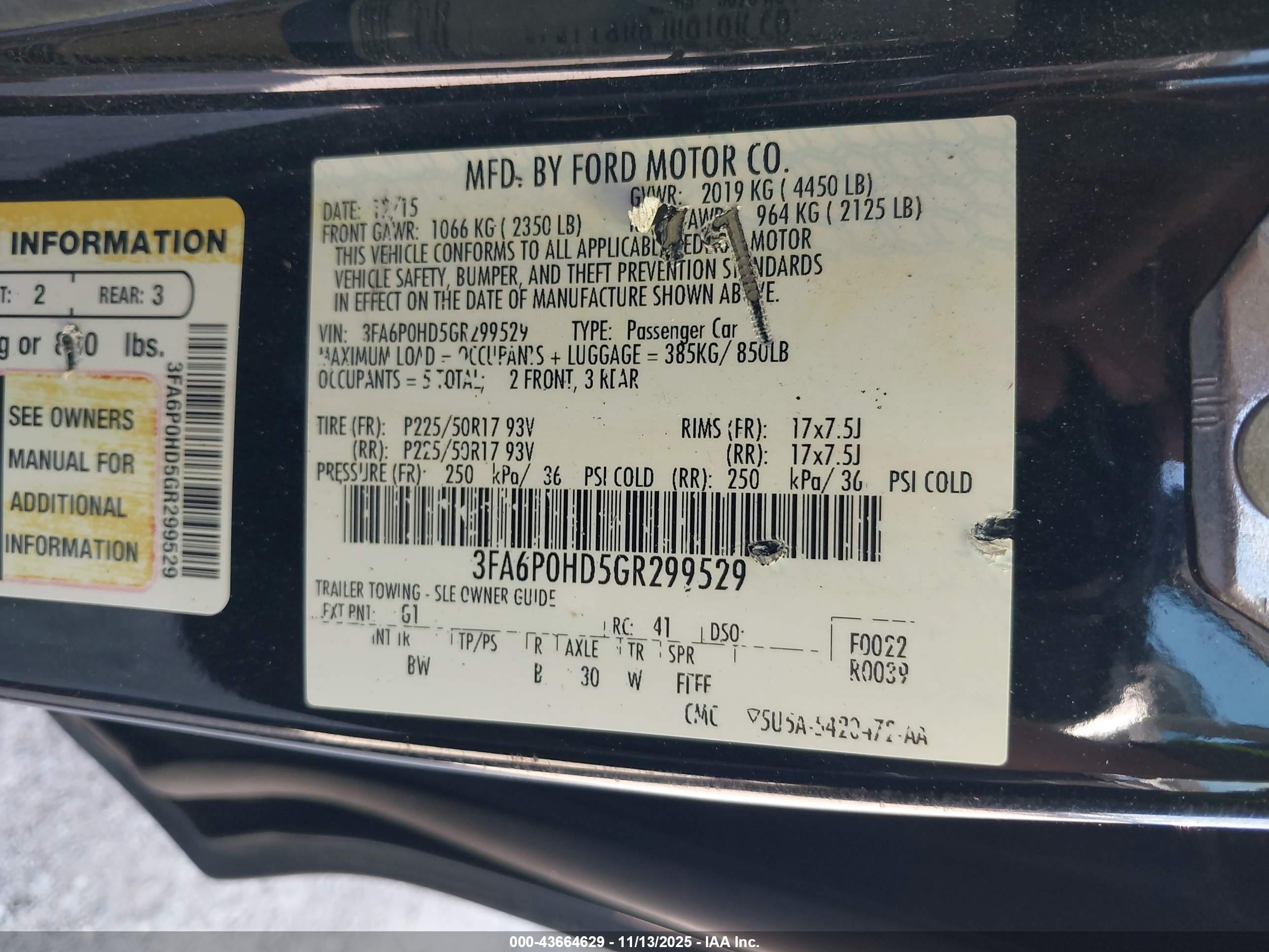 FORD FUSION image 9