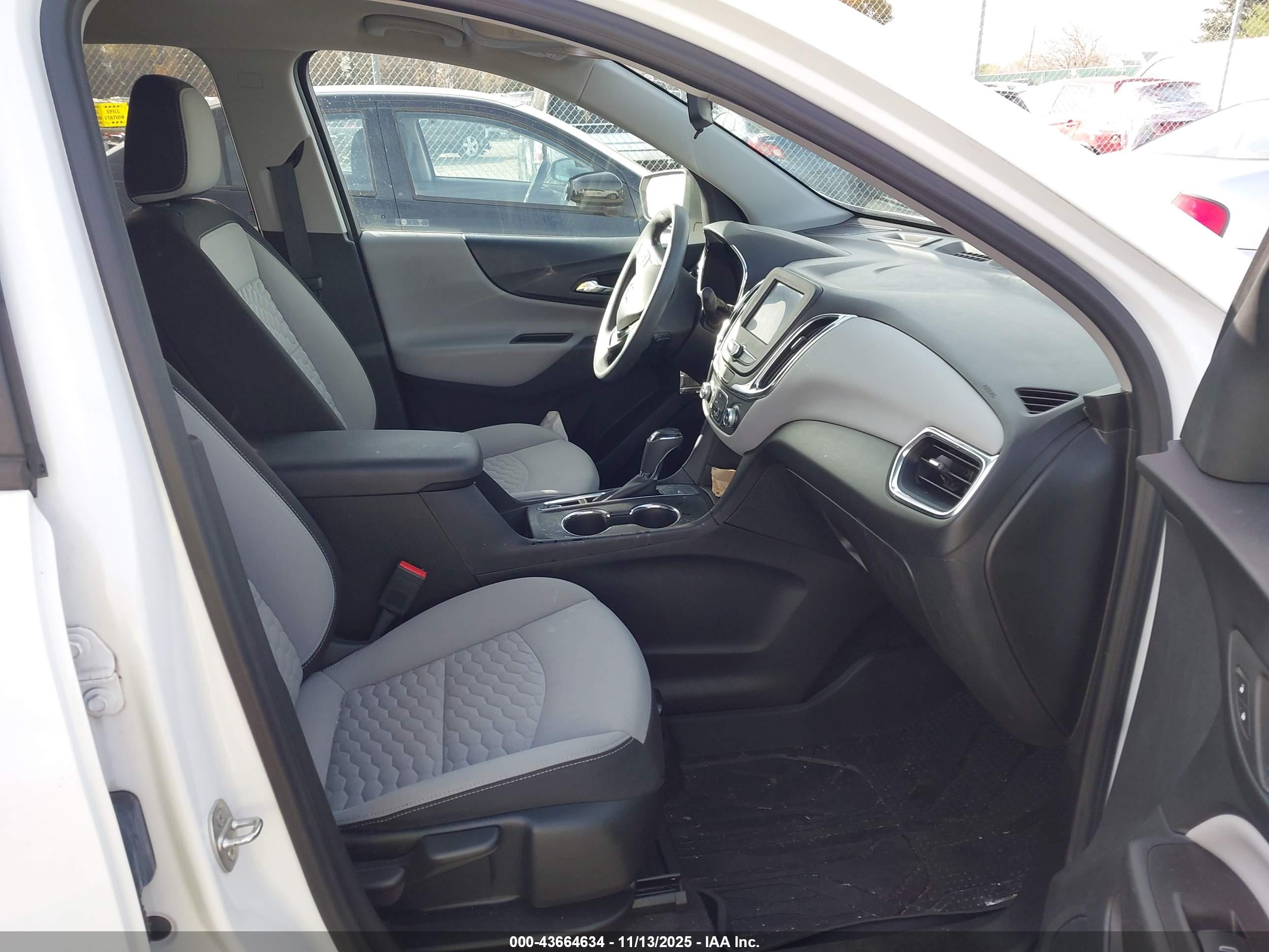 CHEVROLET EQUINOX image 5