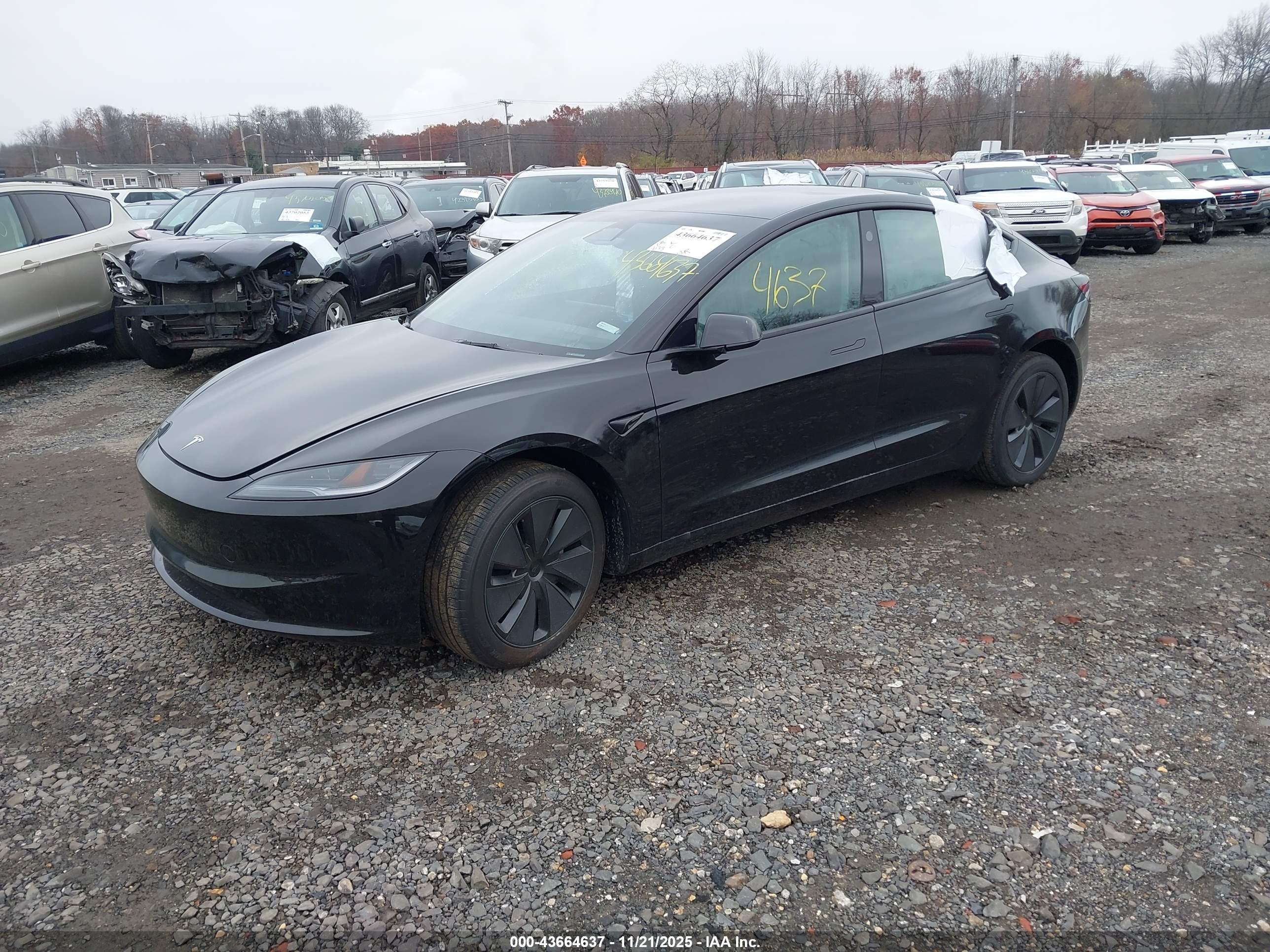 TESLA MODEL image 2