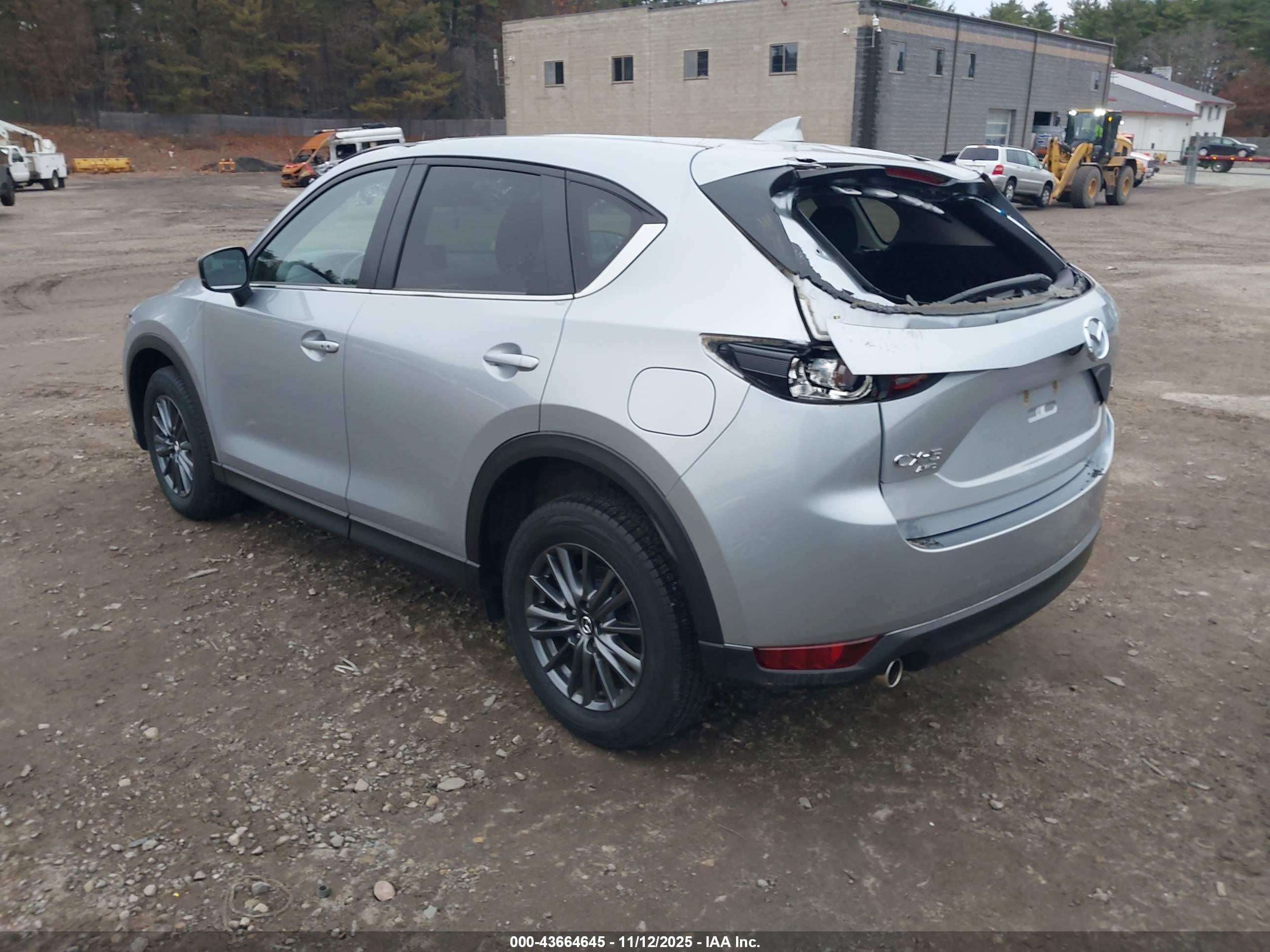 MAZDA CX-5 image 3