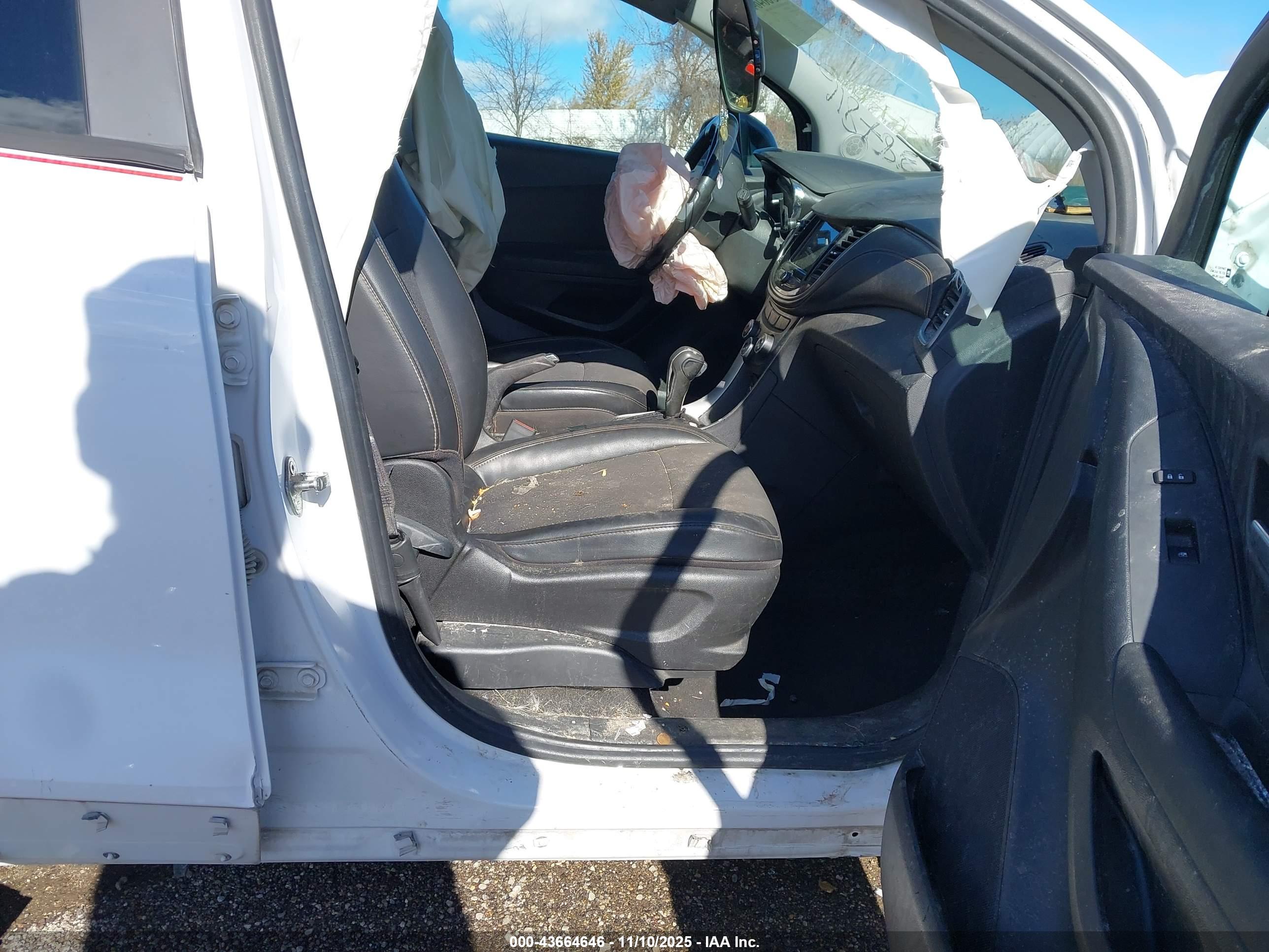 CHEVROLET TRAX image 5