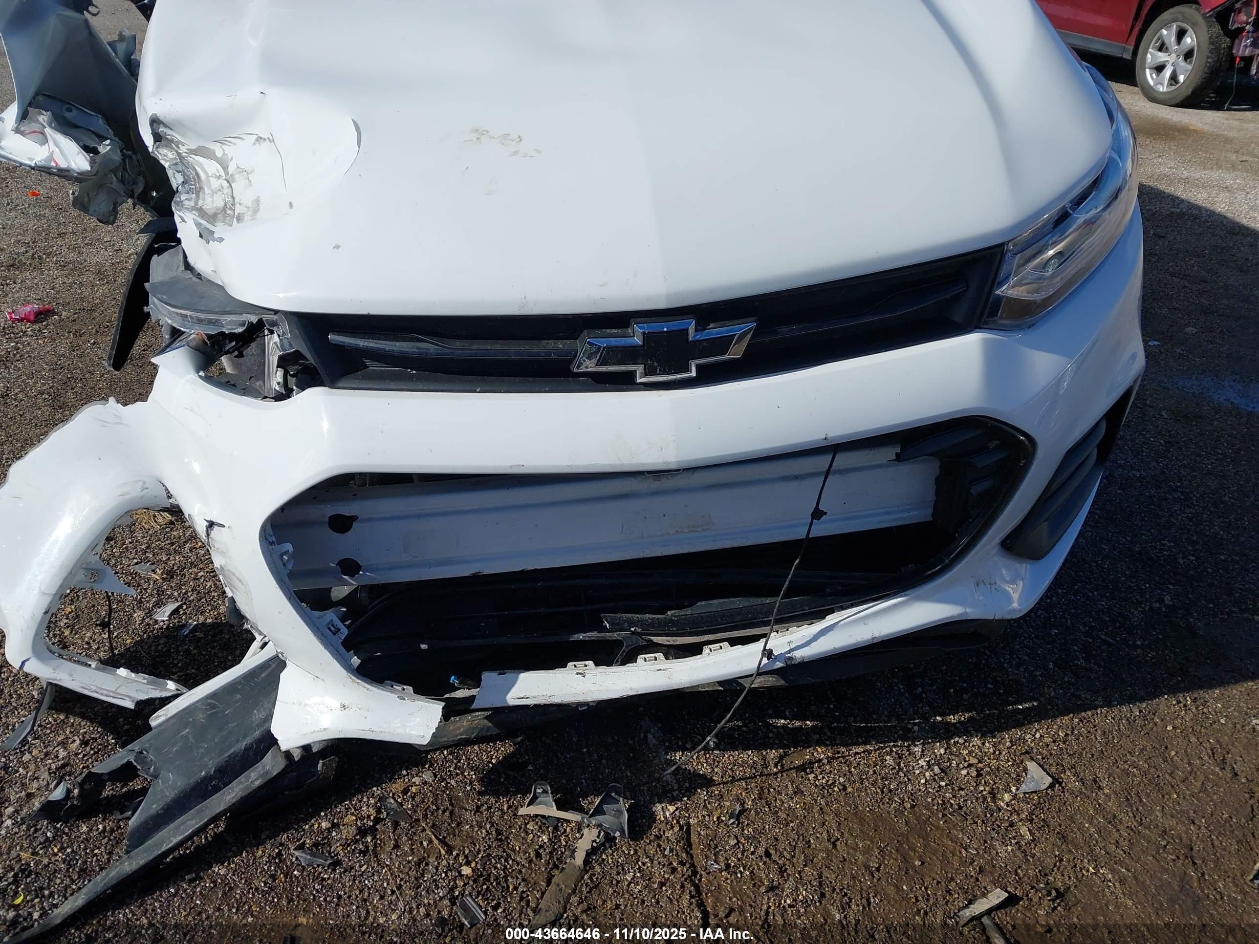 CHEVROLET TRAX image 6