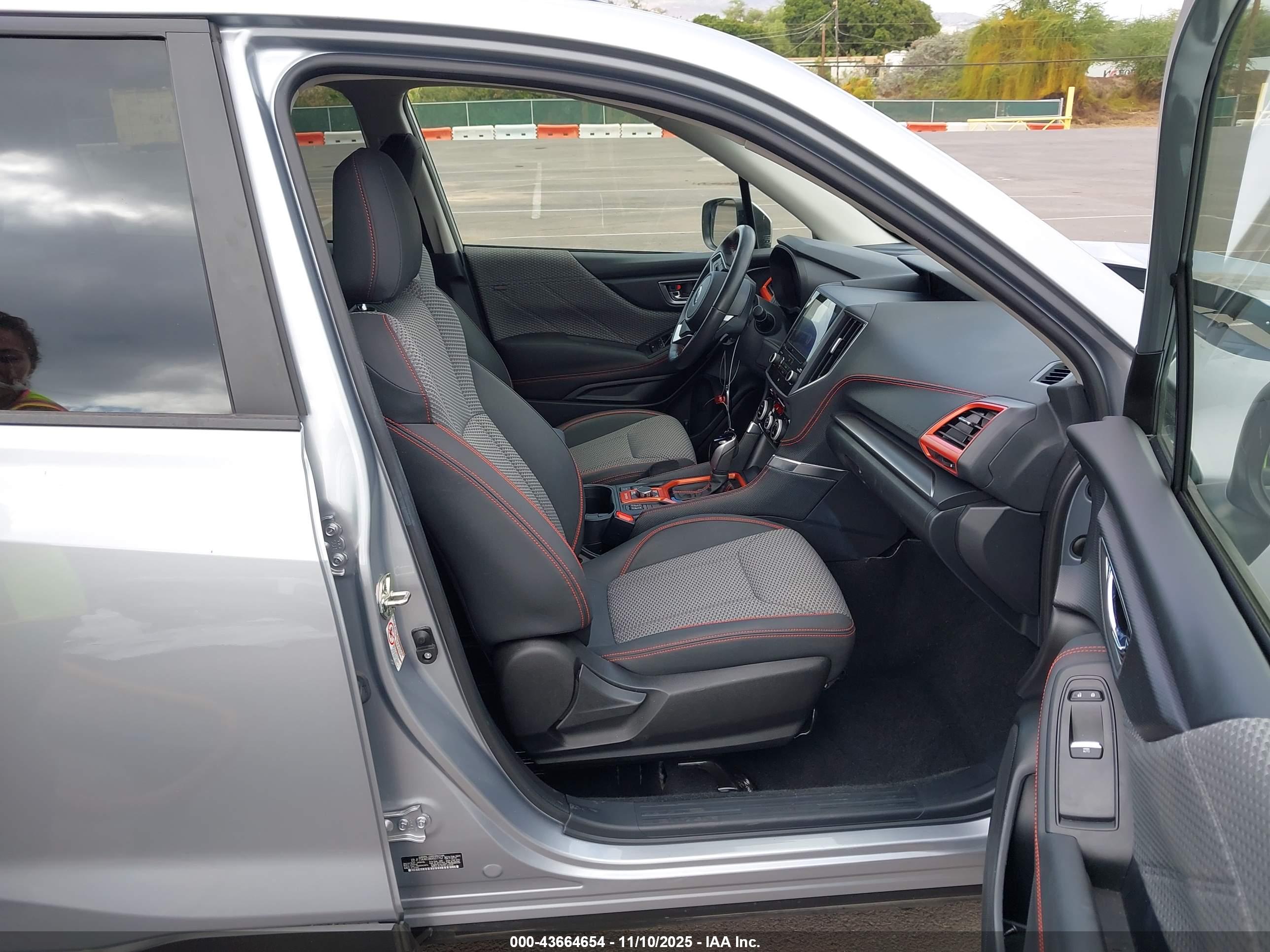 SUBARU FORESTER image 5