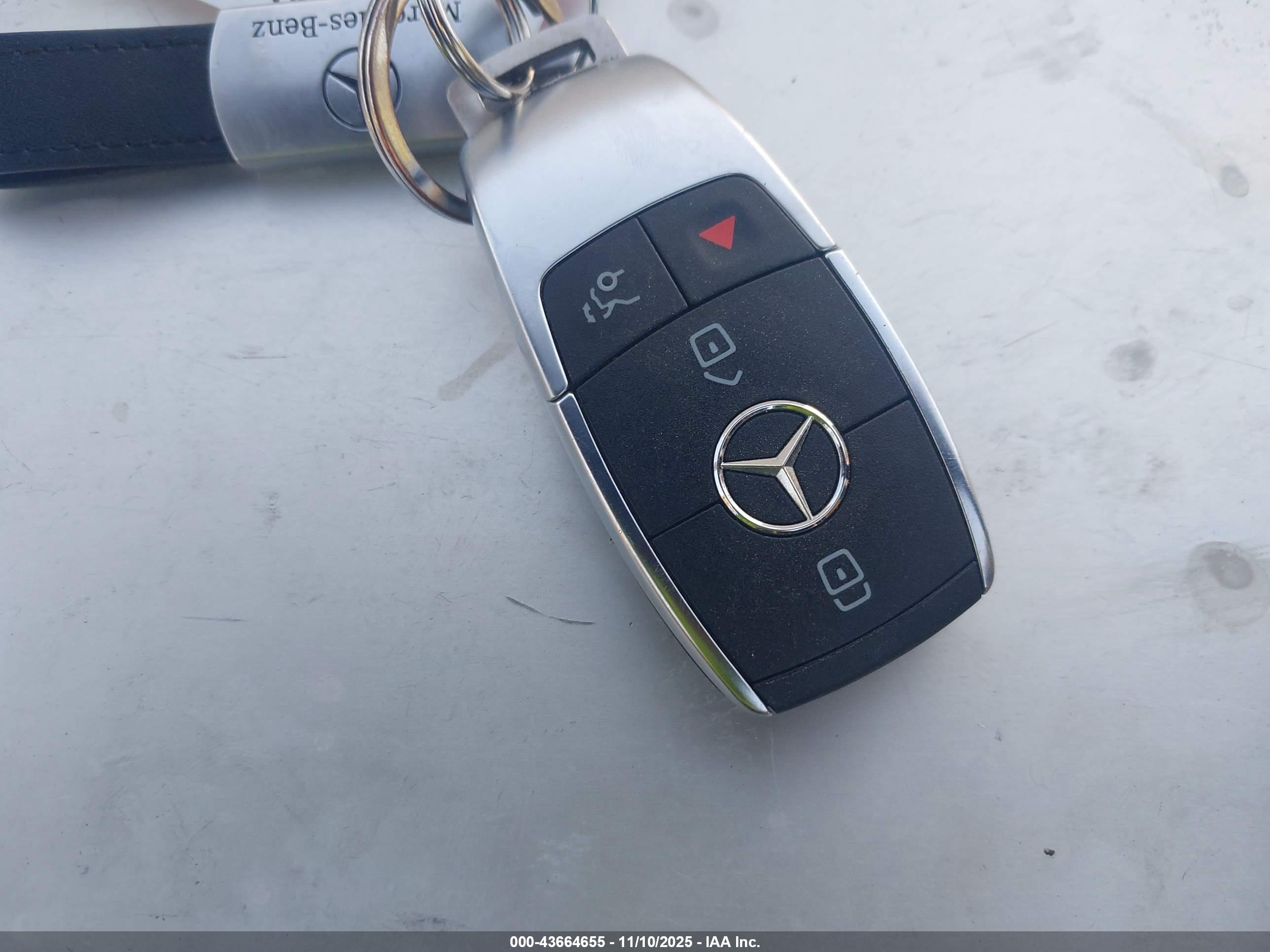 MERCEDES-BENZ GLE image 11