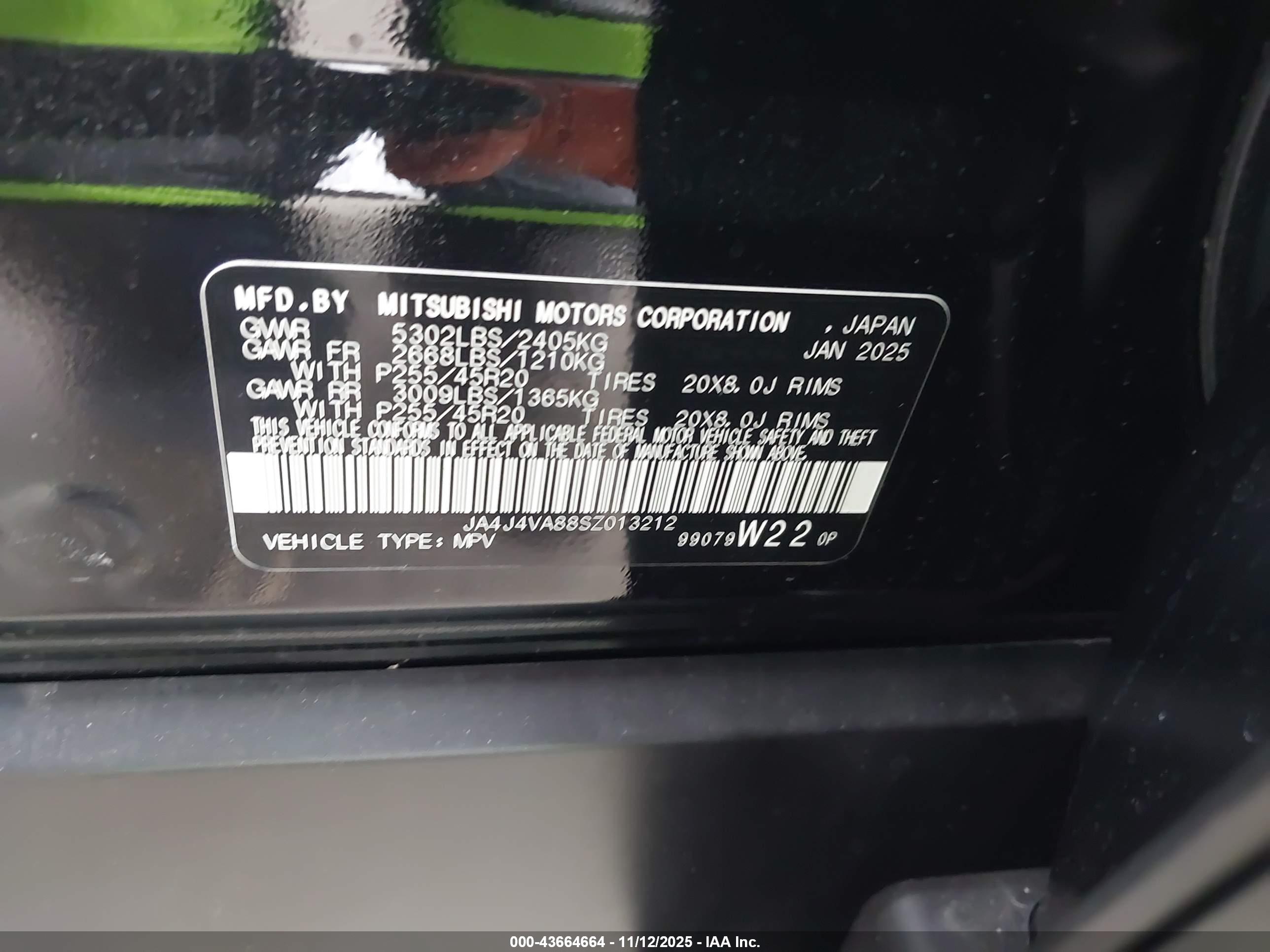 MITSUBISHI OUTLANDER image 9
