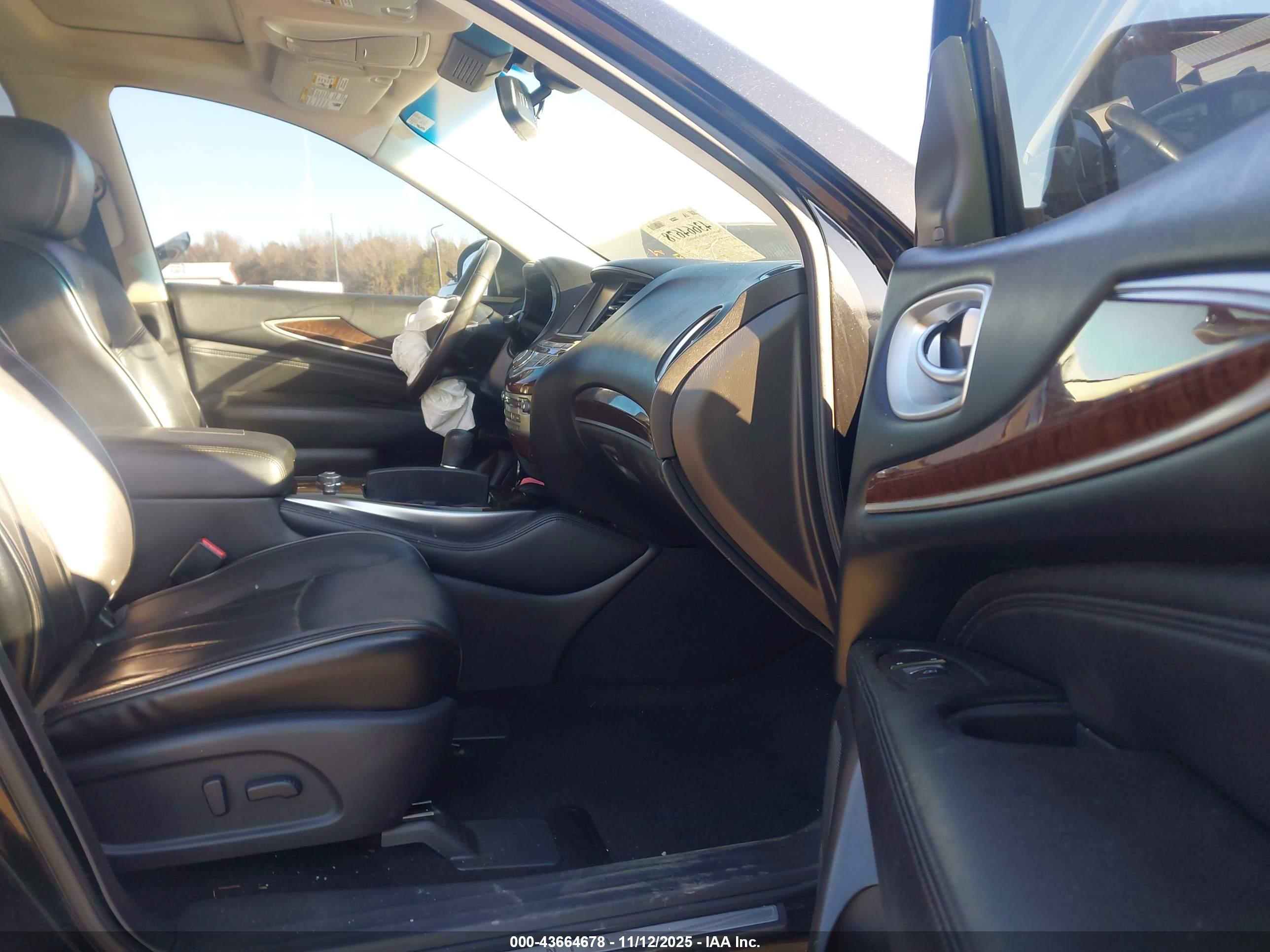 INFINITI JX35 image 5