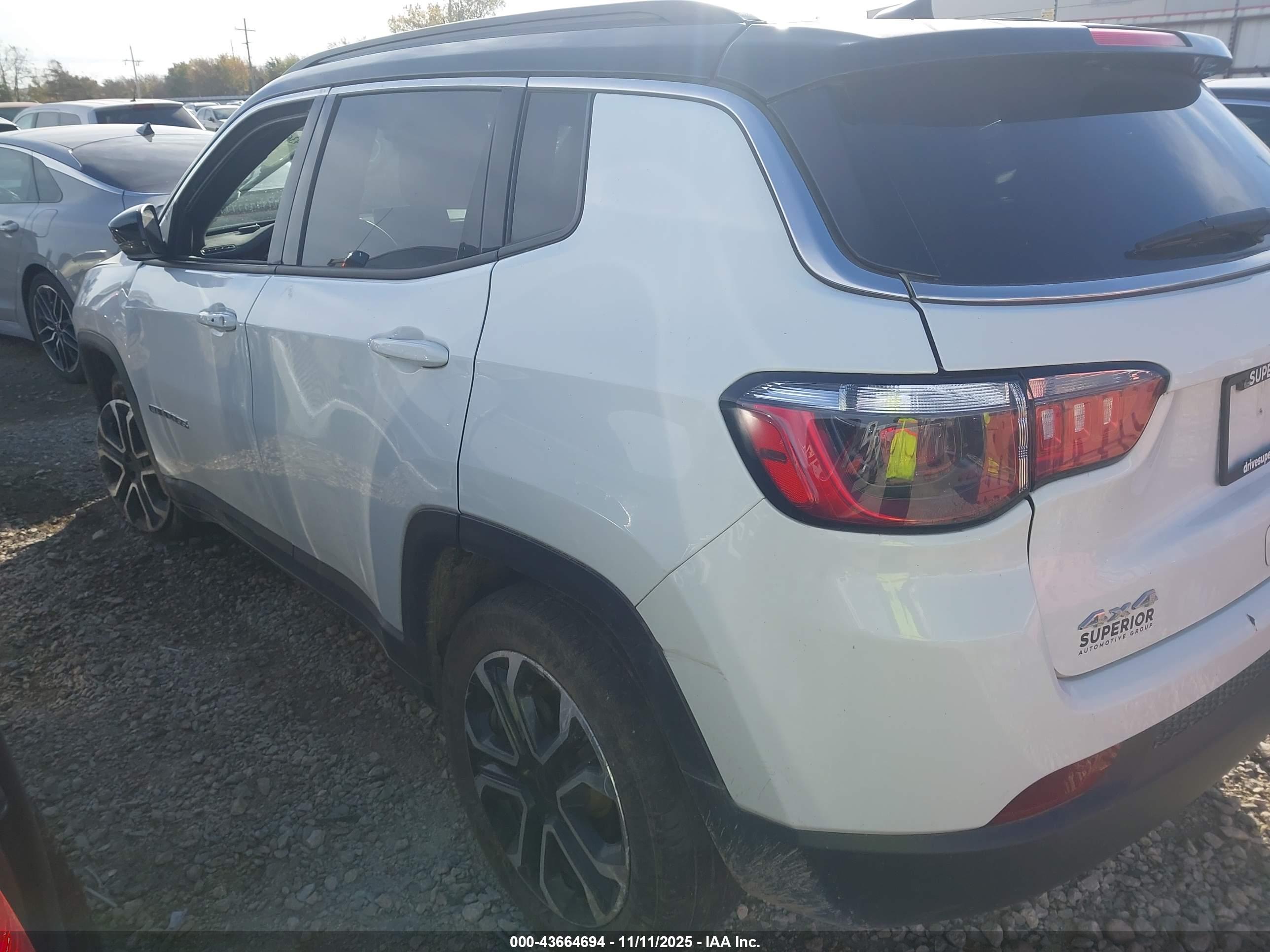 JEEP COMPASS image 3