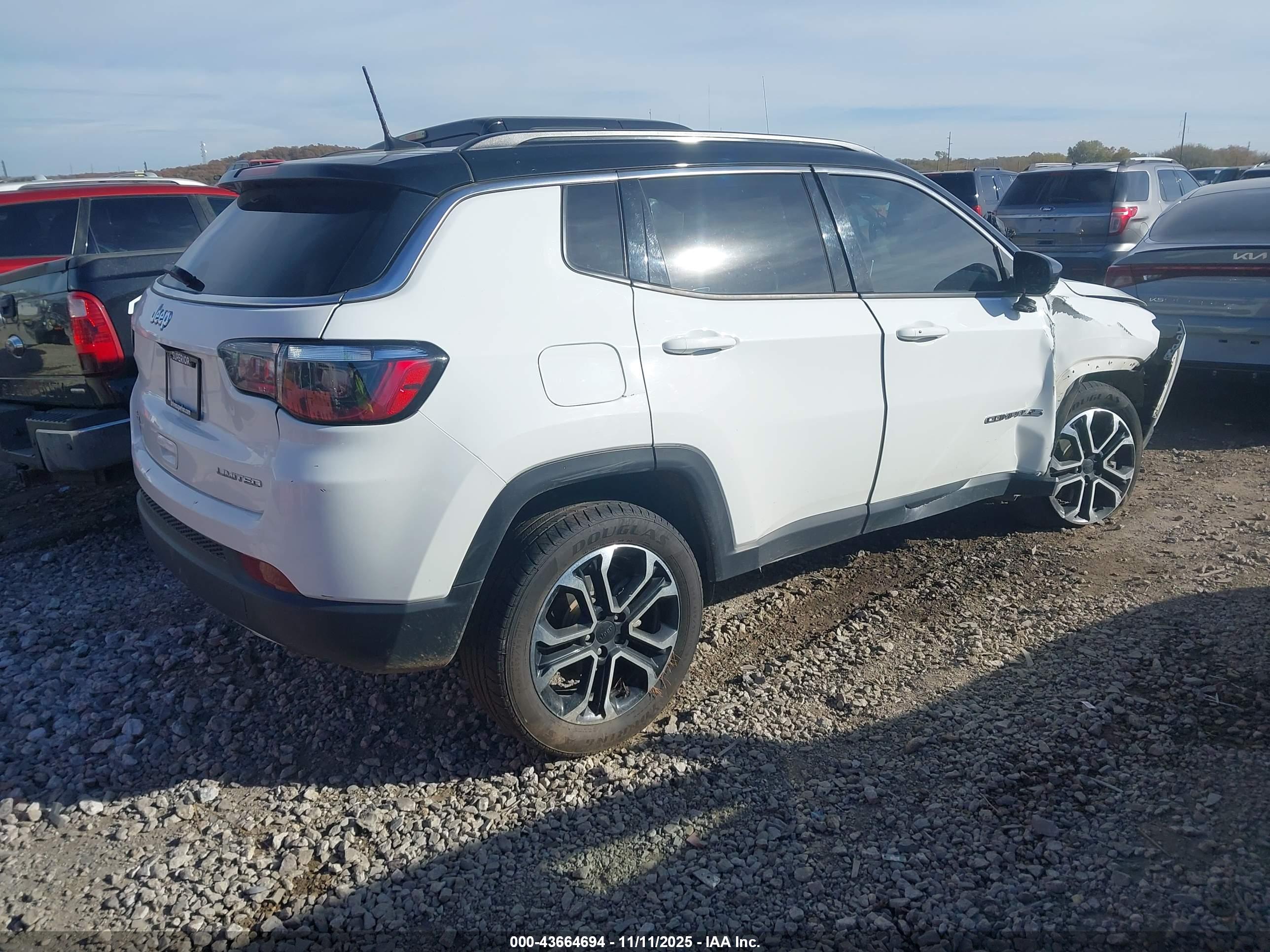JEEP COMPASS image 4