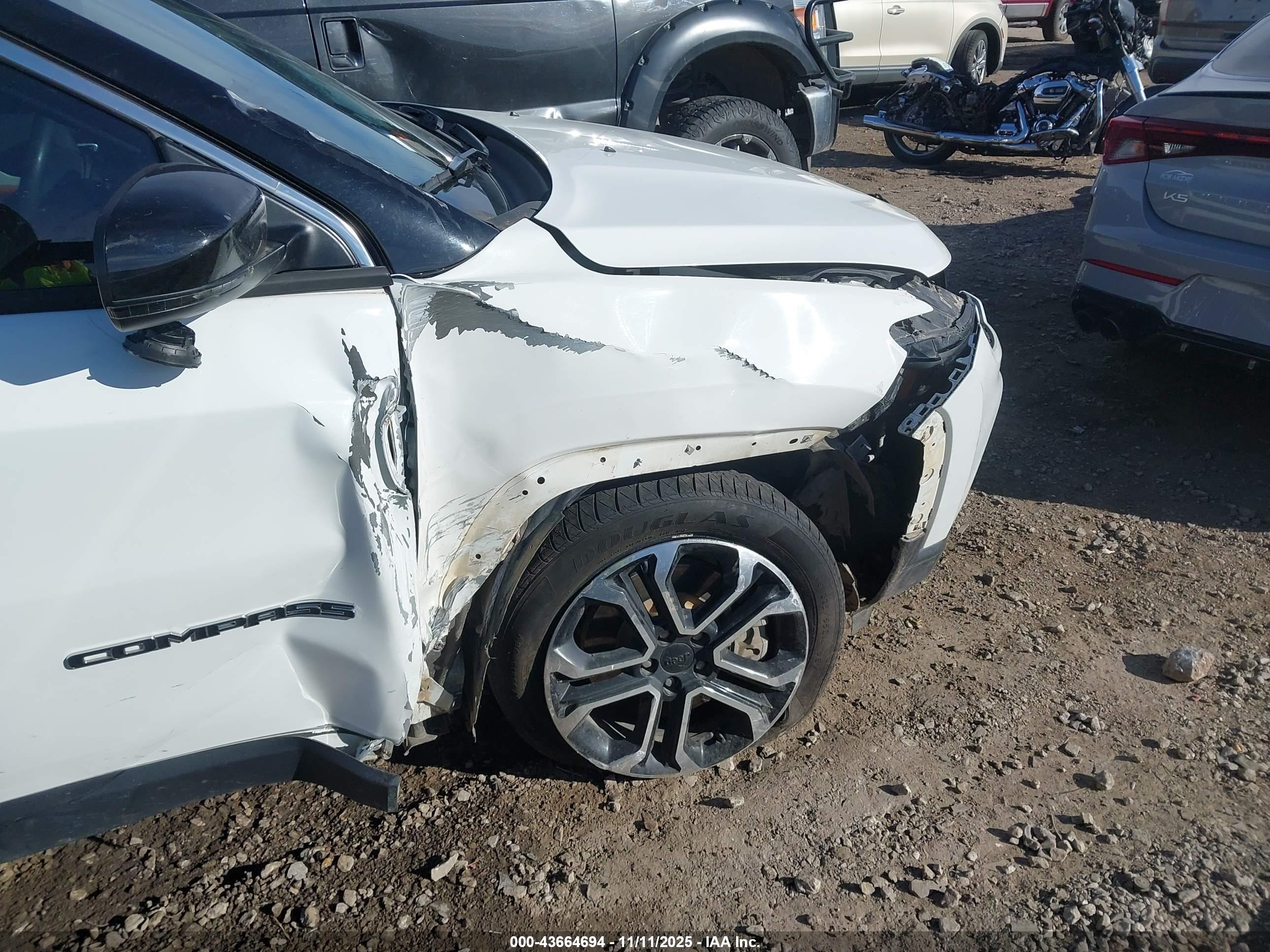 JEEP COMPASS image 6
