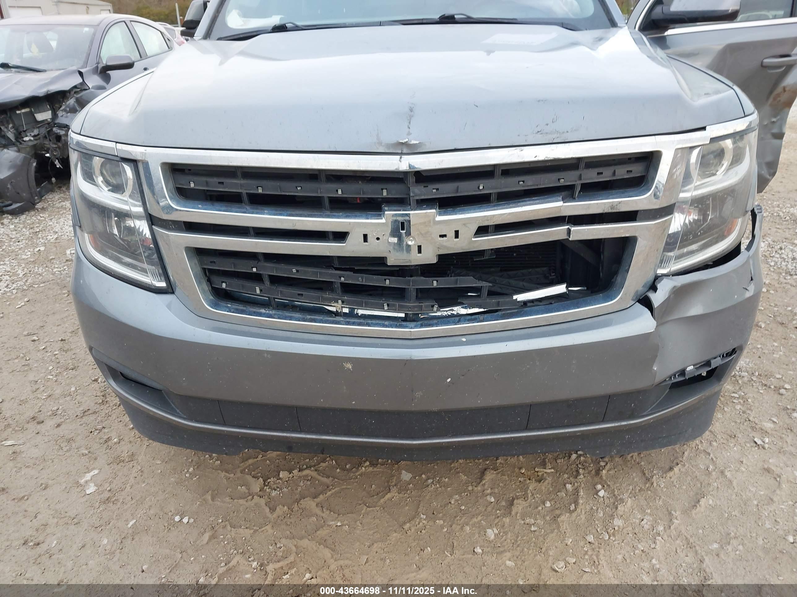 CHEVROLET TAHOE image 6
