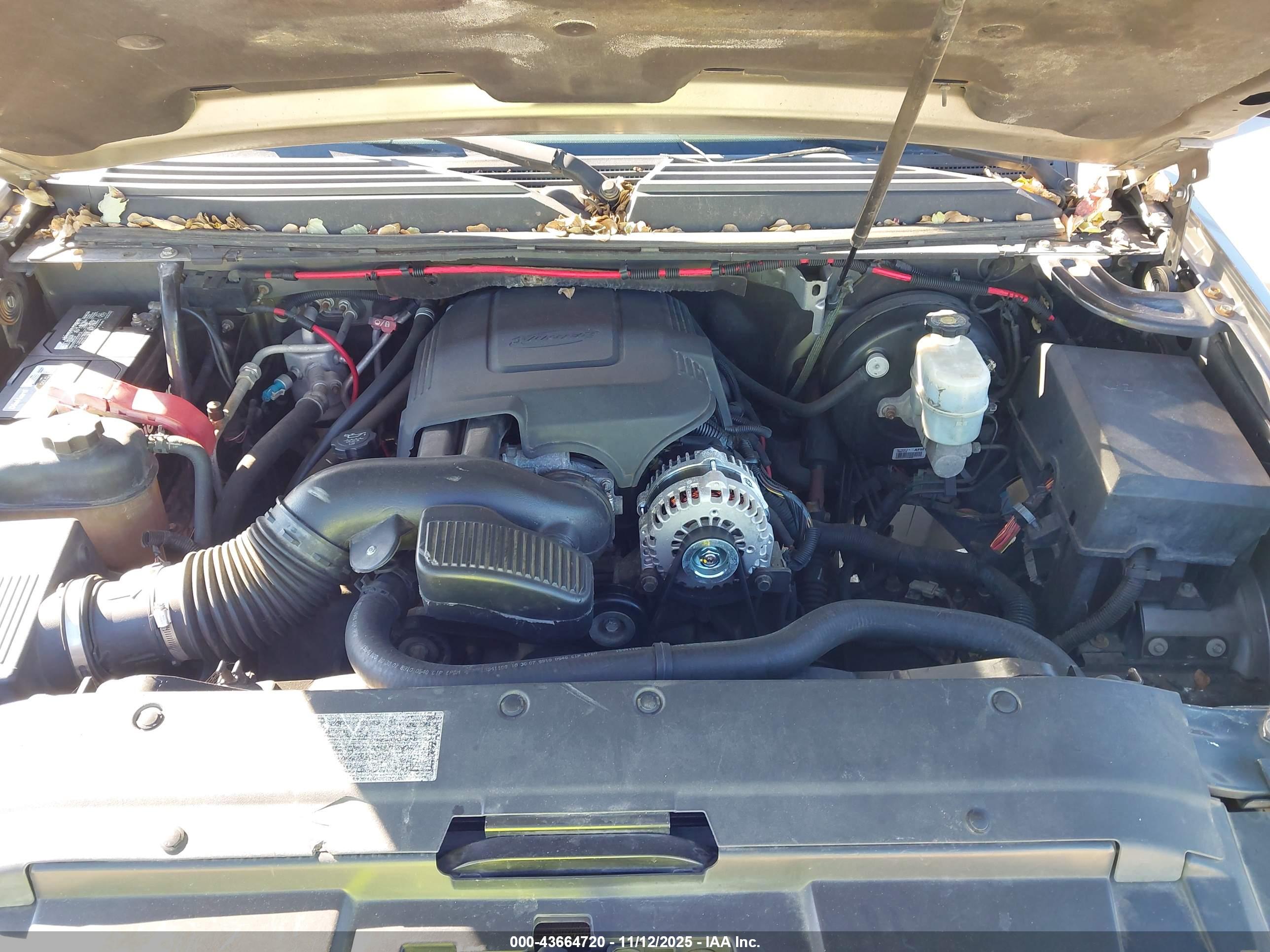 CHEVROLET SUBURBAN image 10