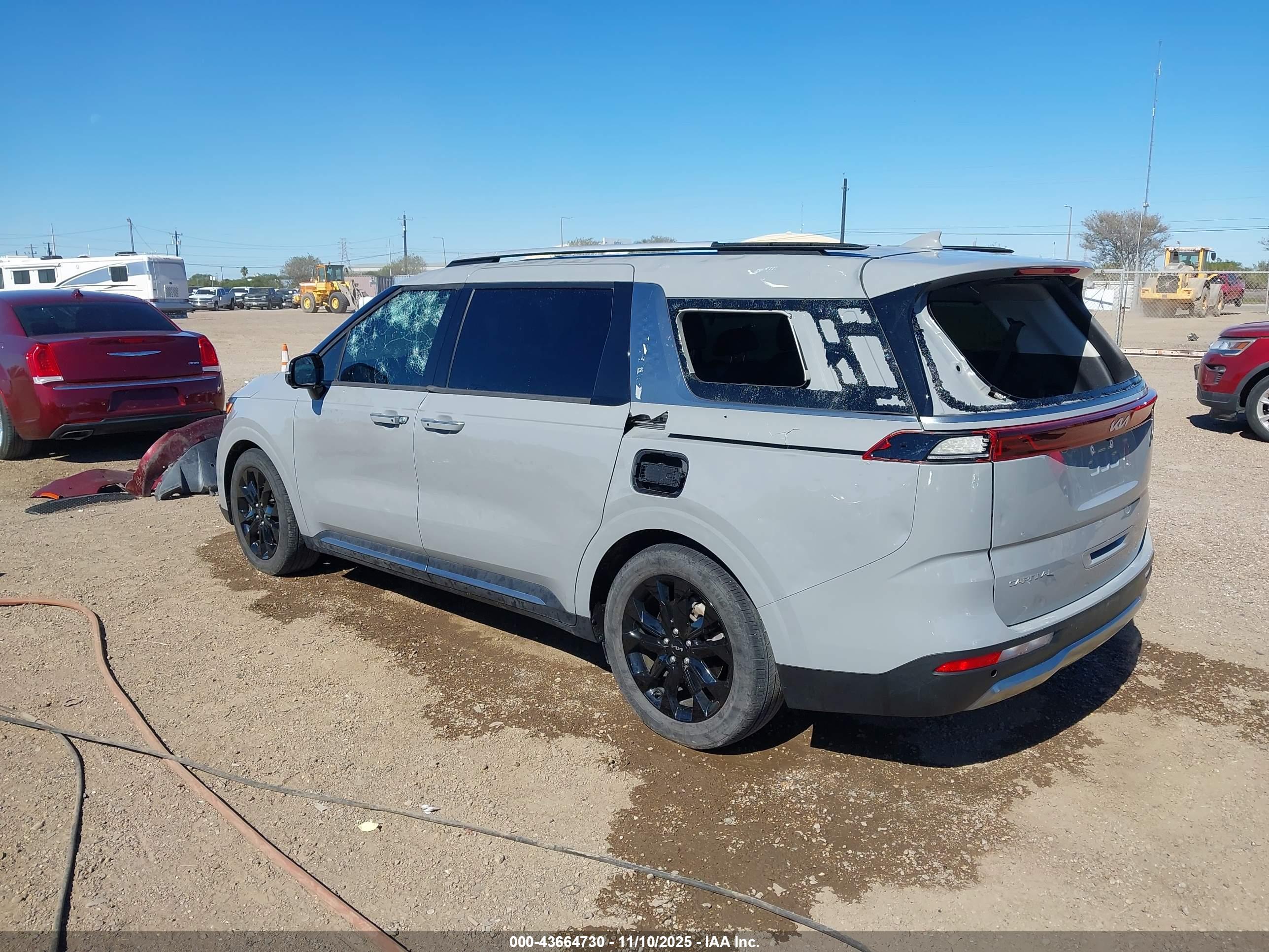 KIA CARNIVAL image 3