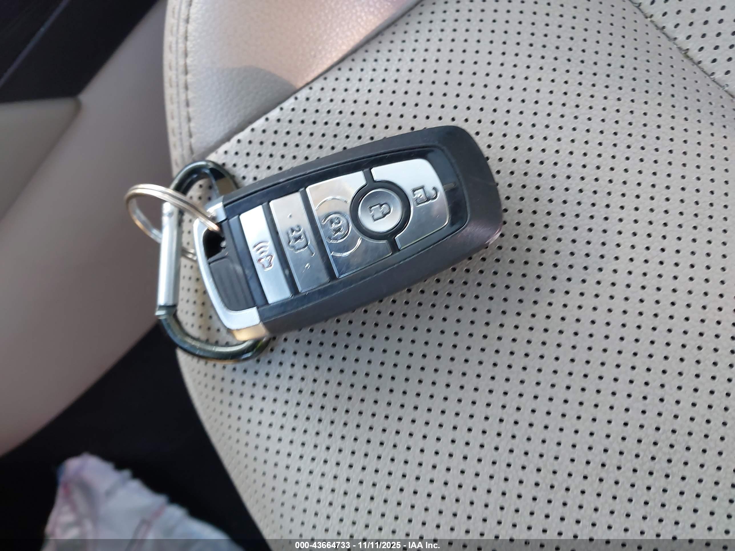 FORD ESCAPE image 11