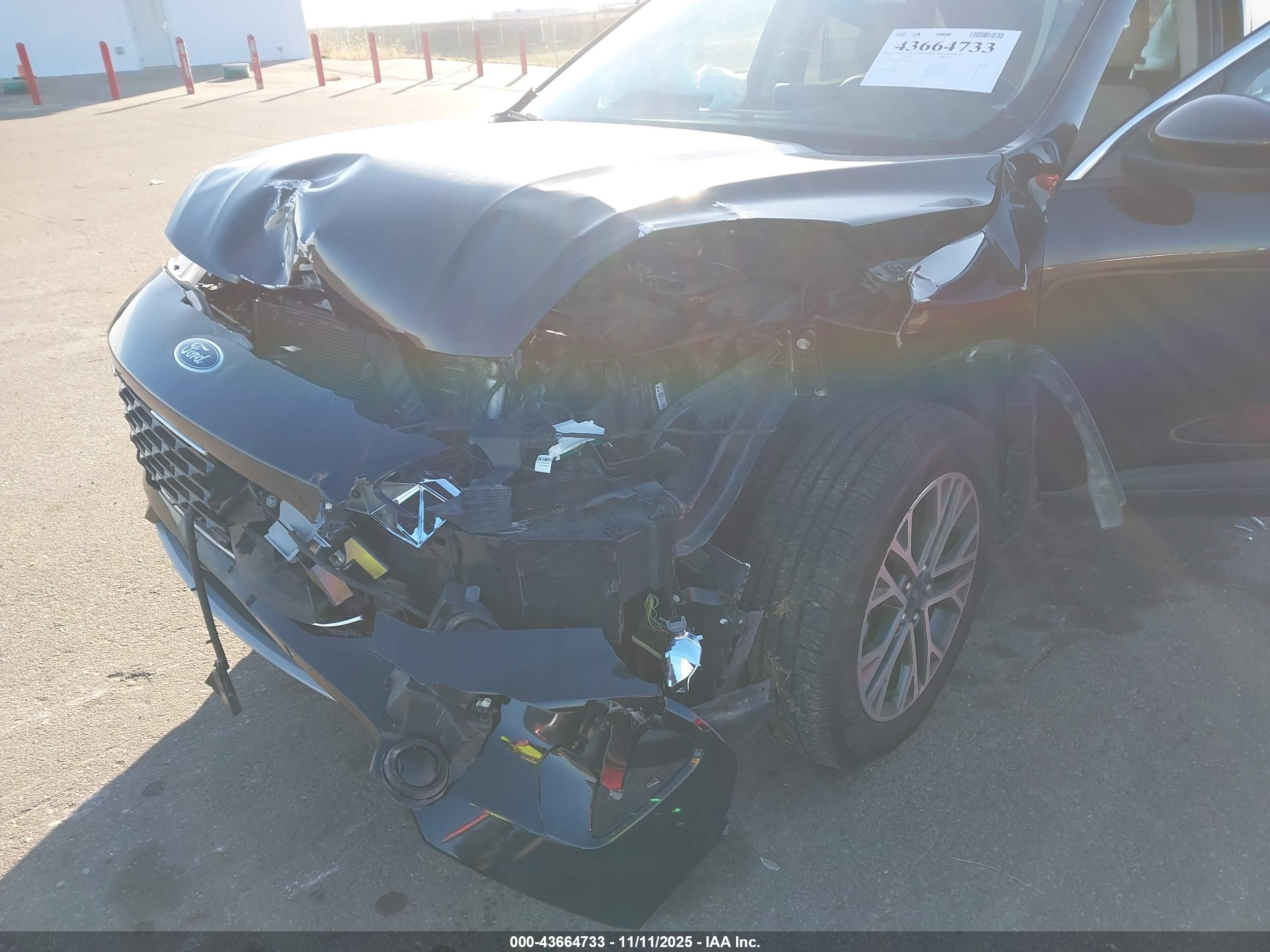 FORD ESCAPE image 6