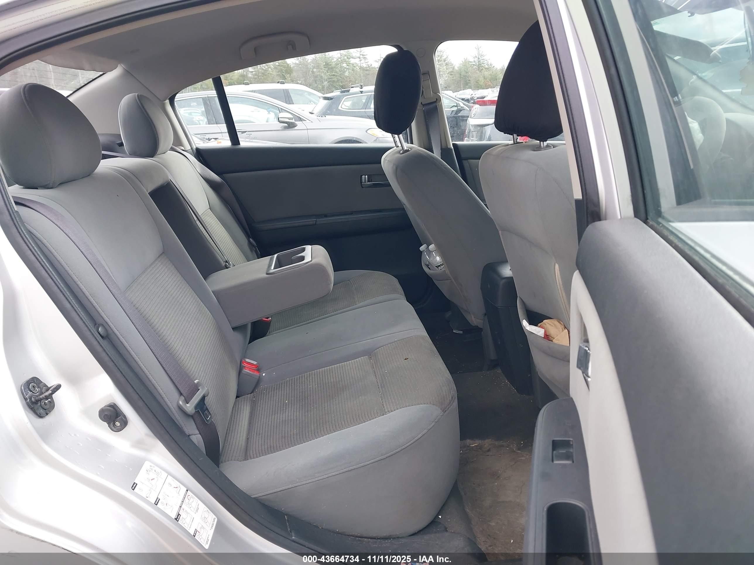 NISSAN SENTRA image 8