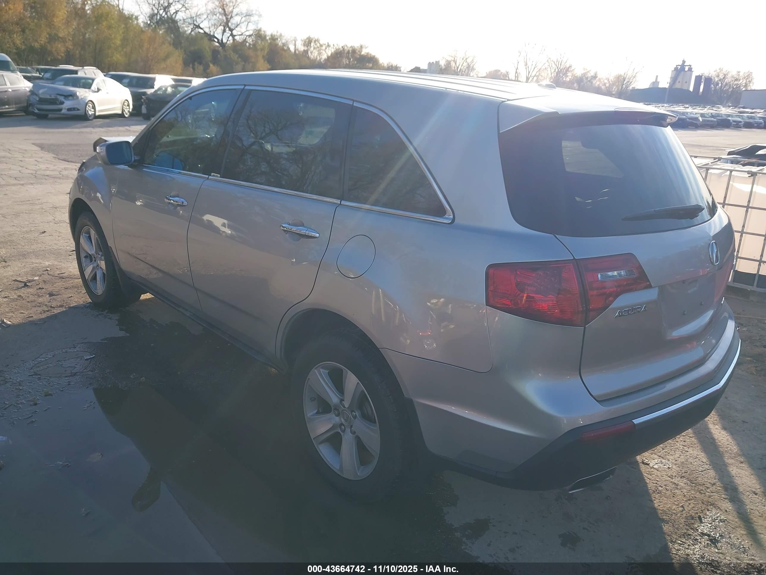ACURA MDX image 3