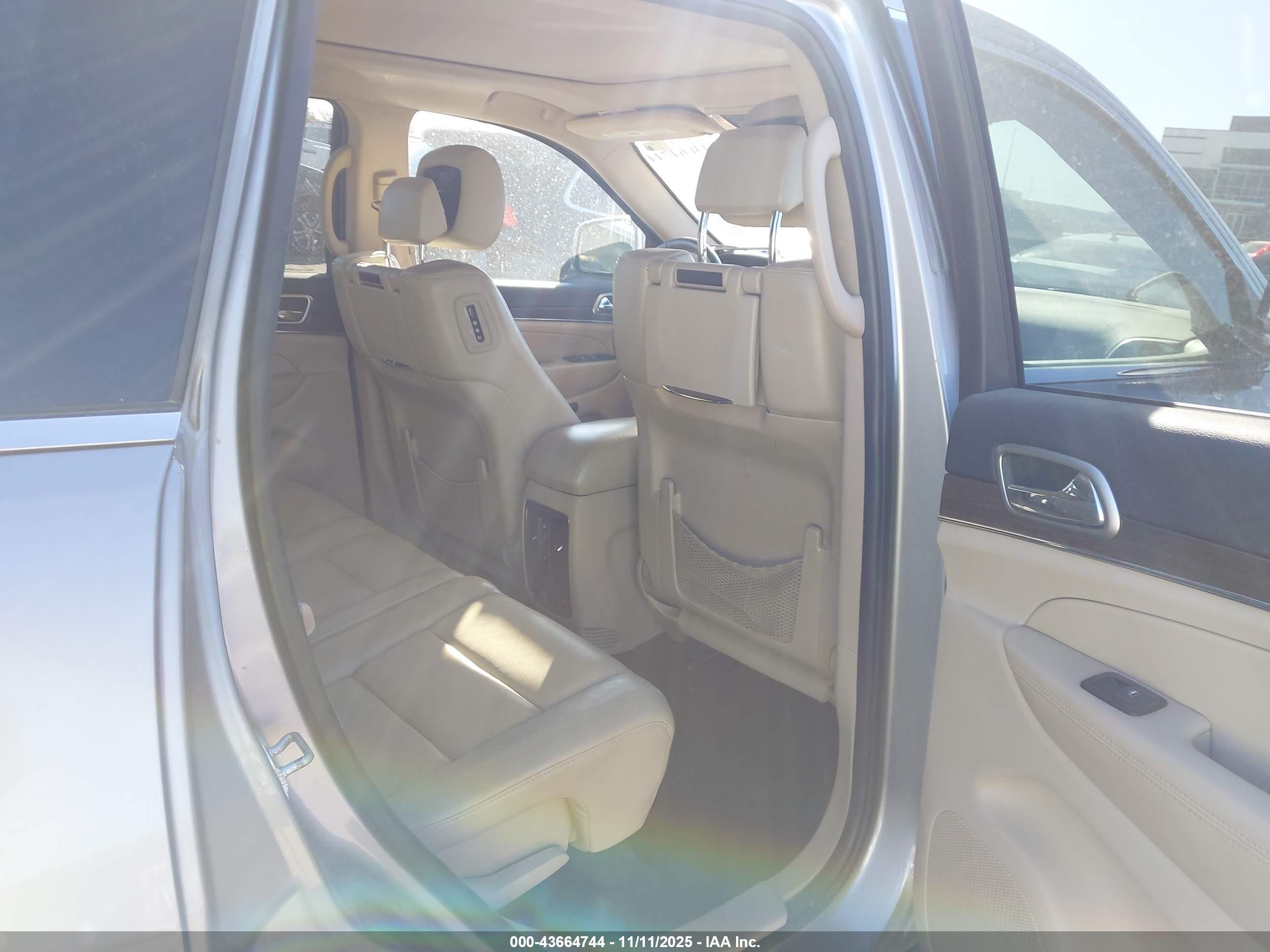 JEEP GRAND image 8