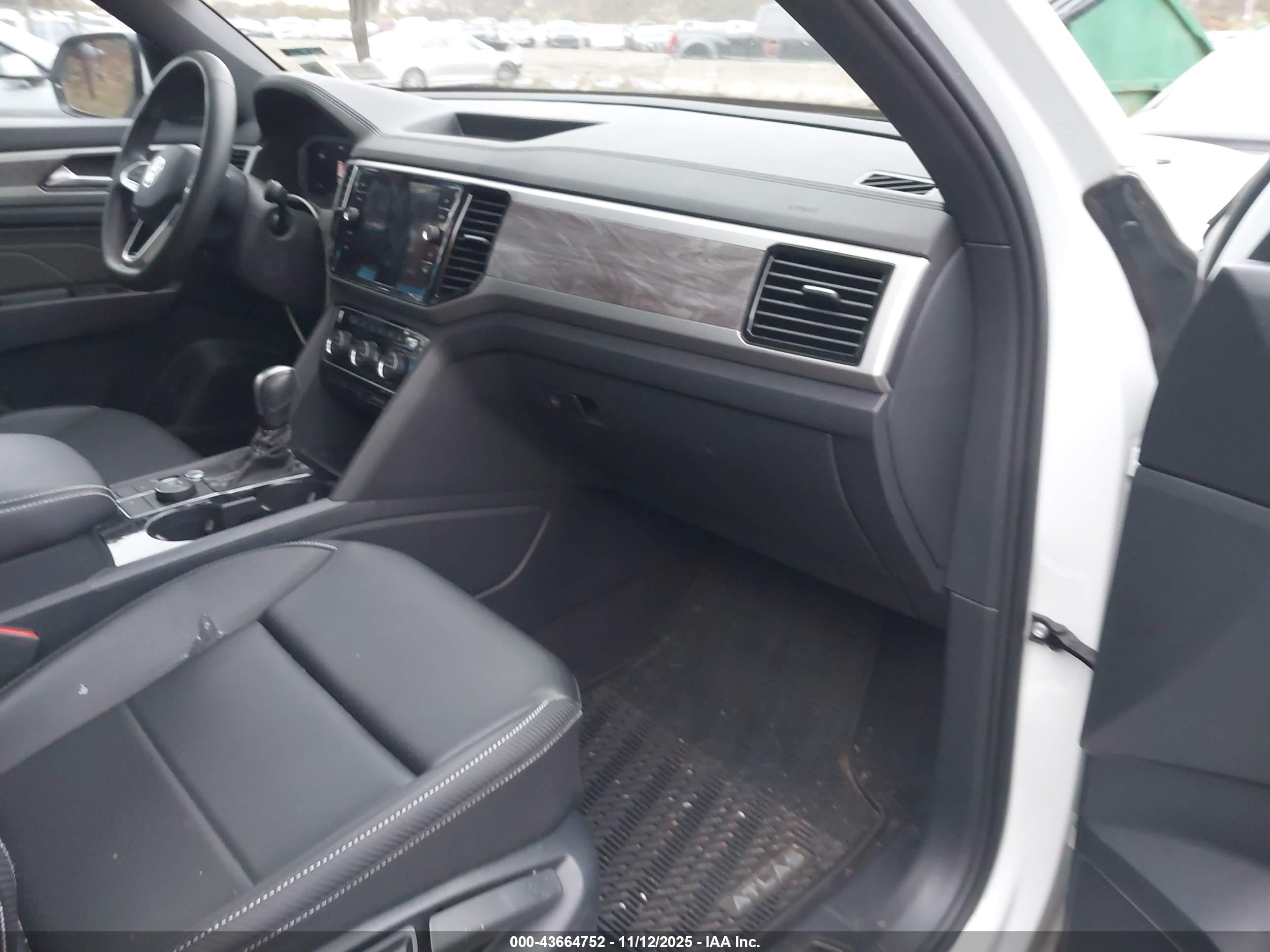 VOLKSWAGEN ATLAS image 5
