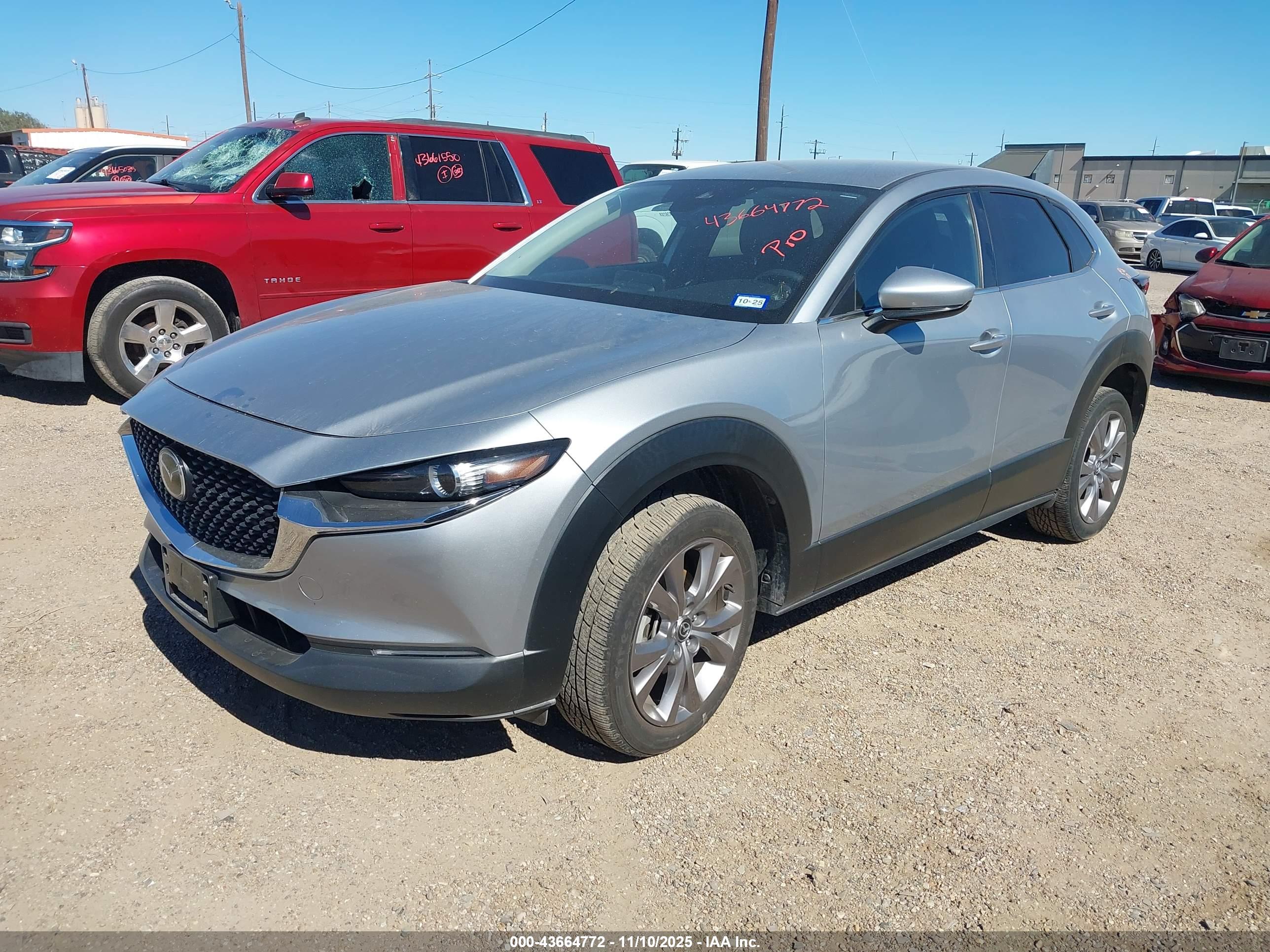MAZDA CX-30 image 2