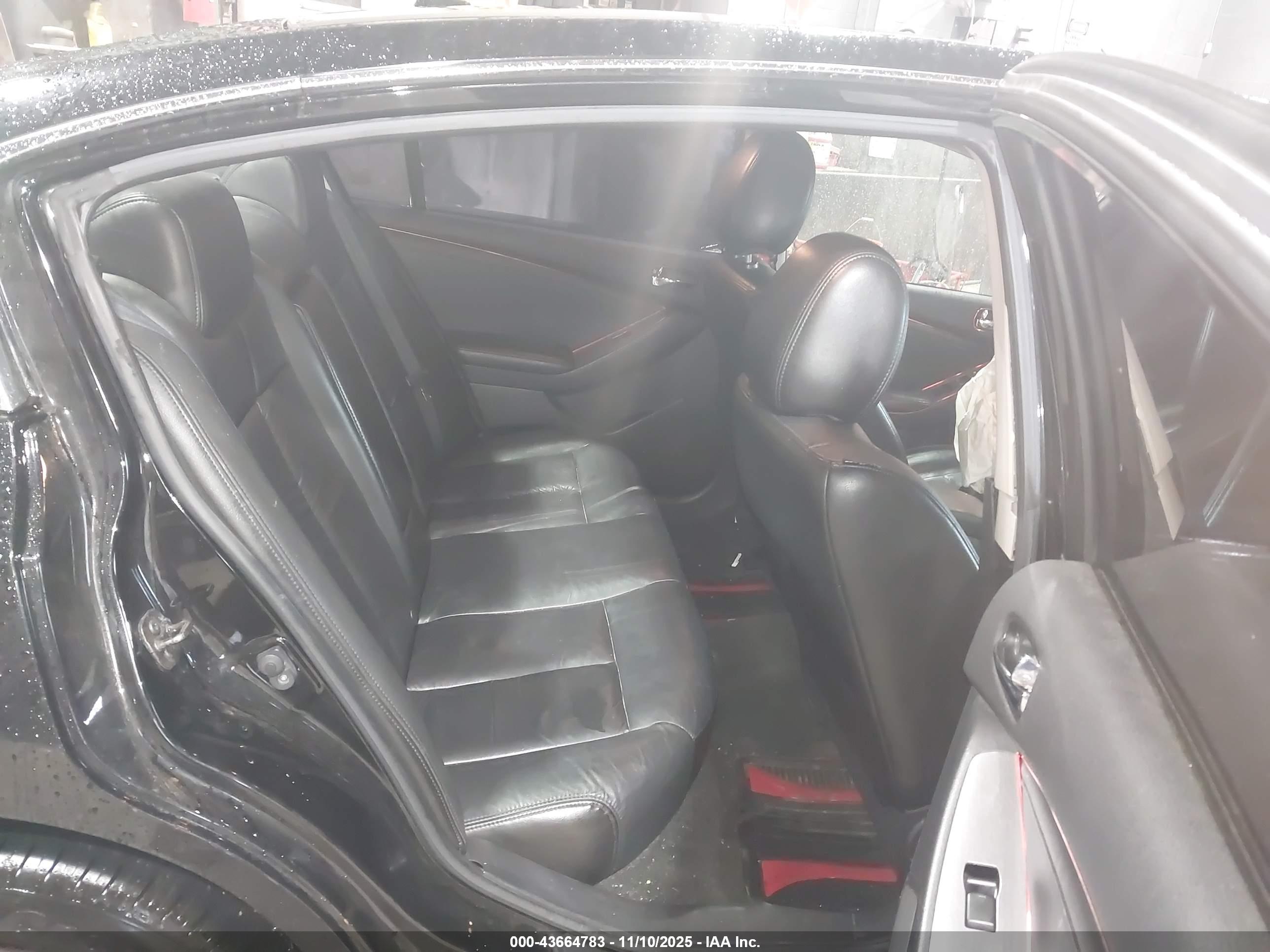 NISSAN ALTIMA image 8