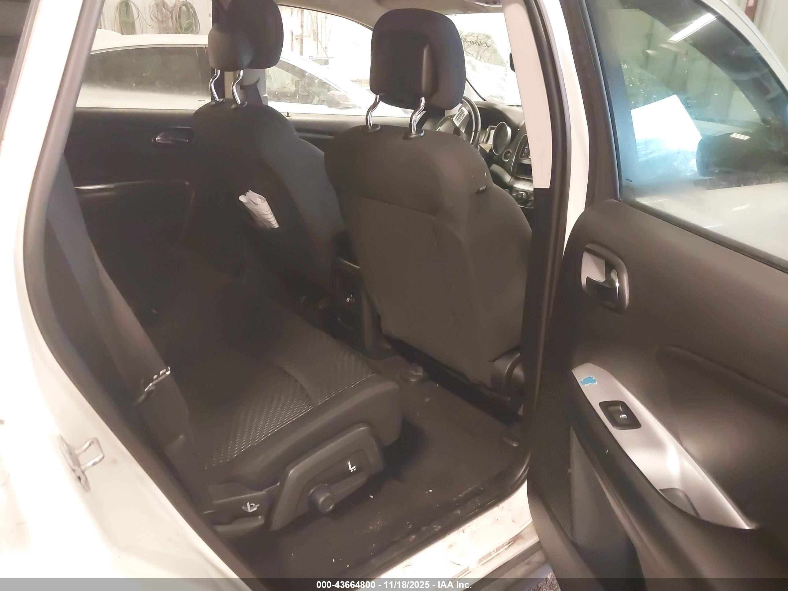DODGE JOURNEY image 8
