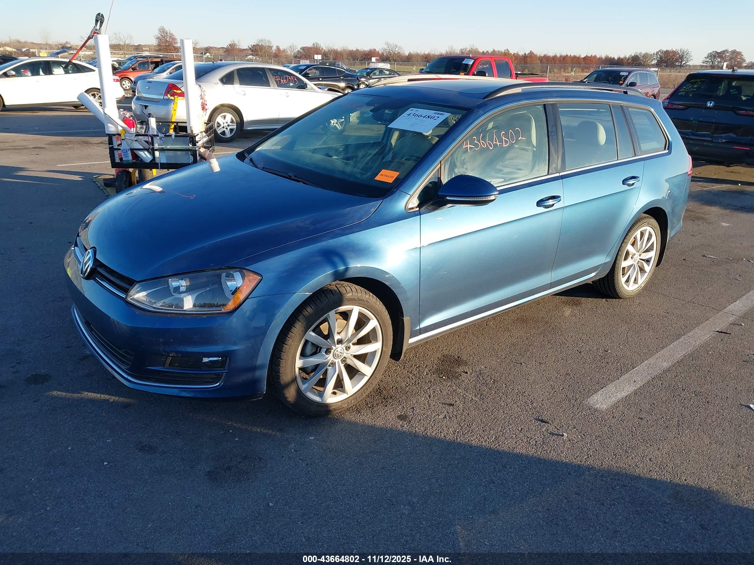 VOLKSWAGEN GOLF image 2