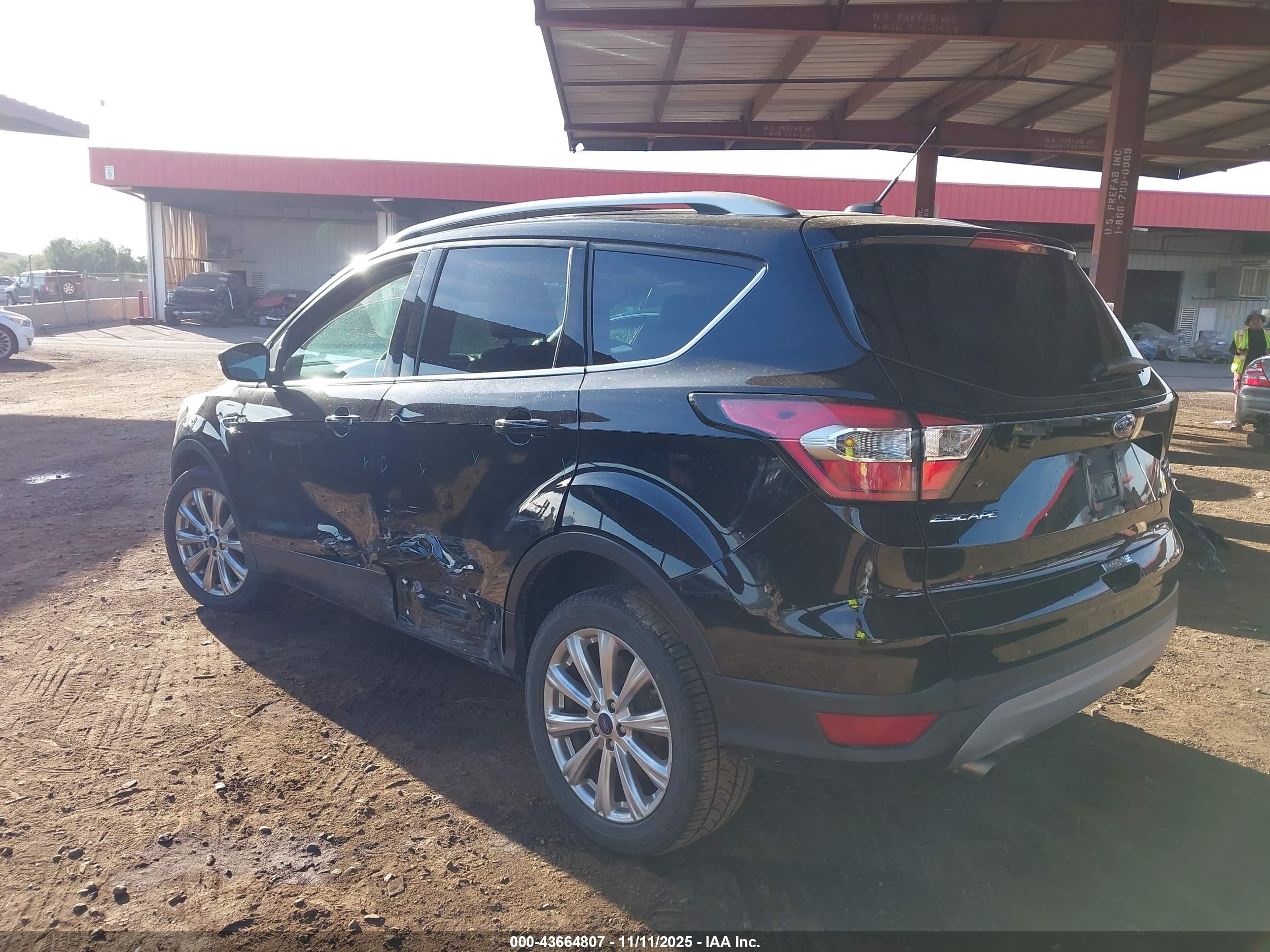 FORD ESCAPE image 3
