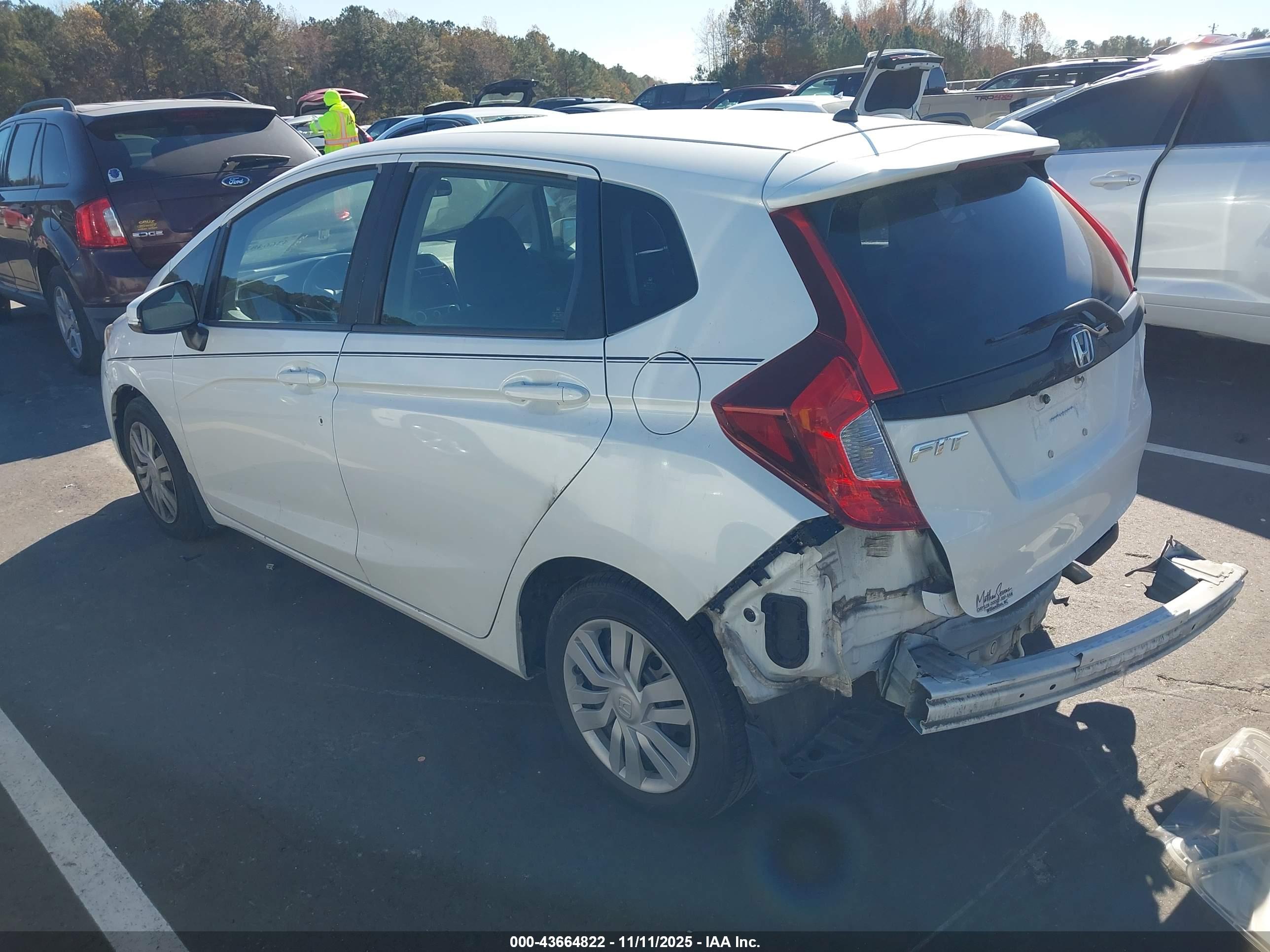 HONDA FIT image 3