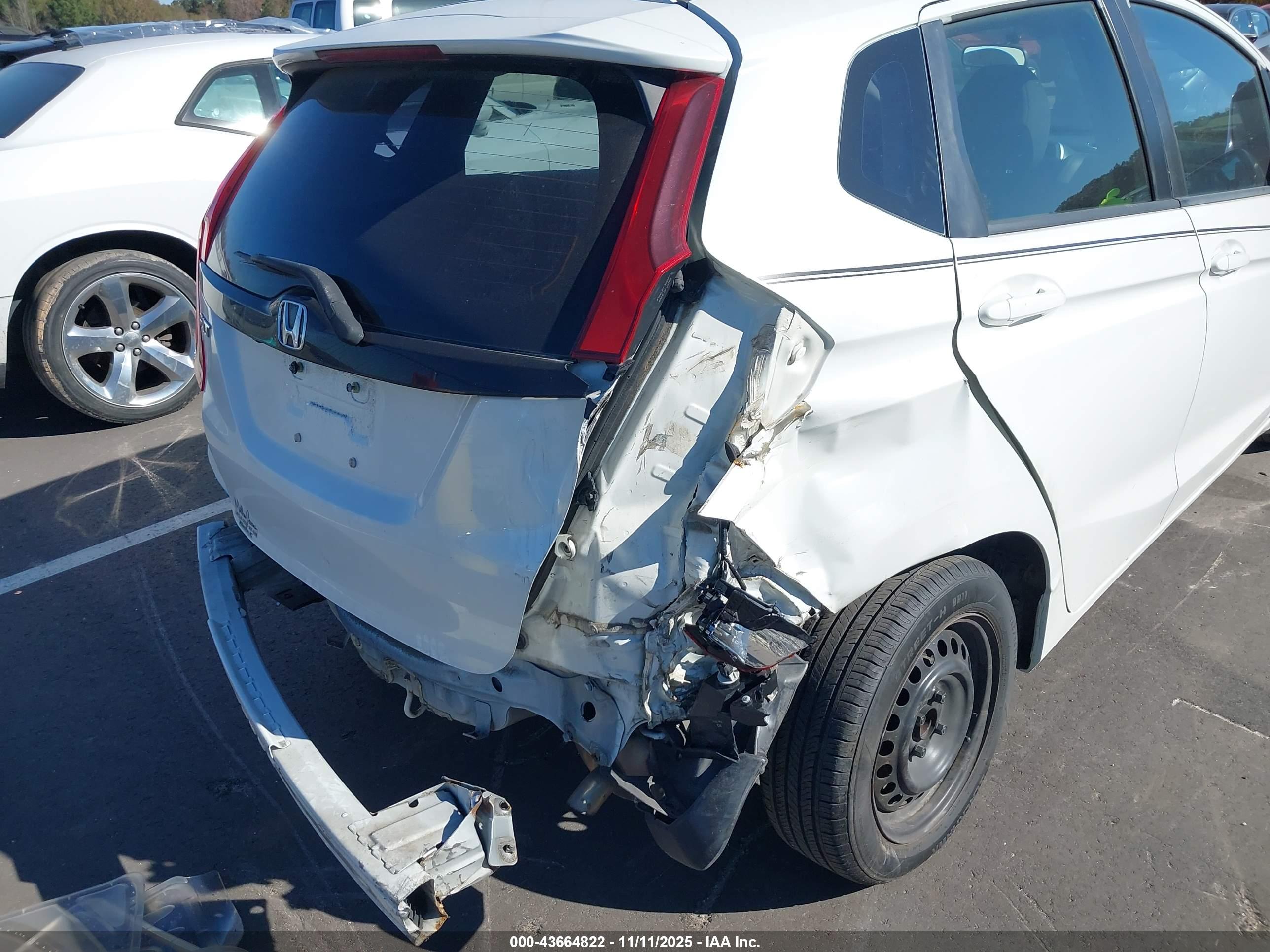 HONDA FIT image 6