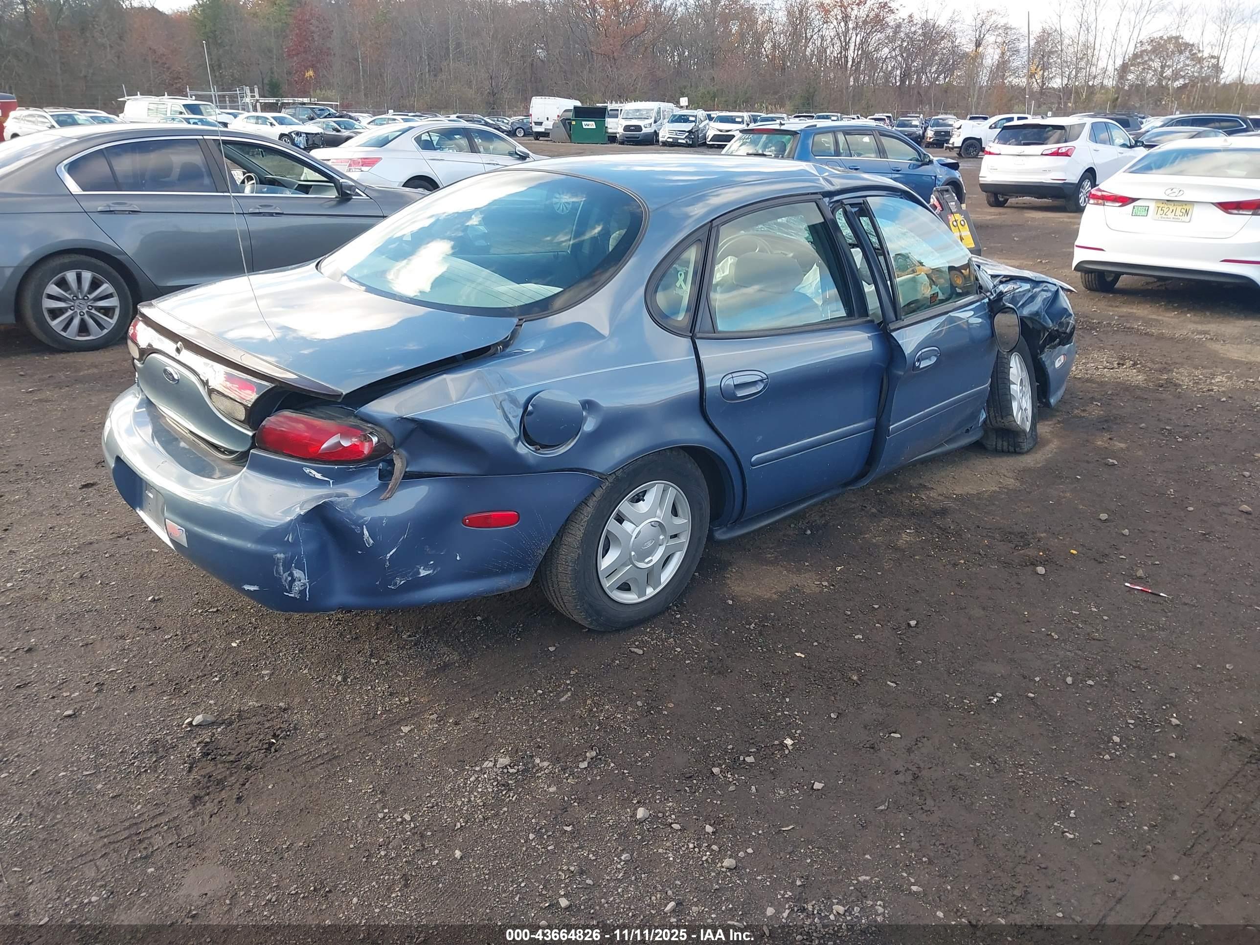 FORD TAURUS image 4
