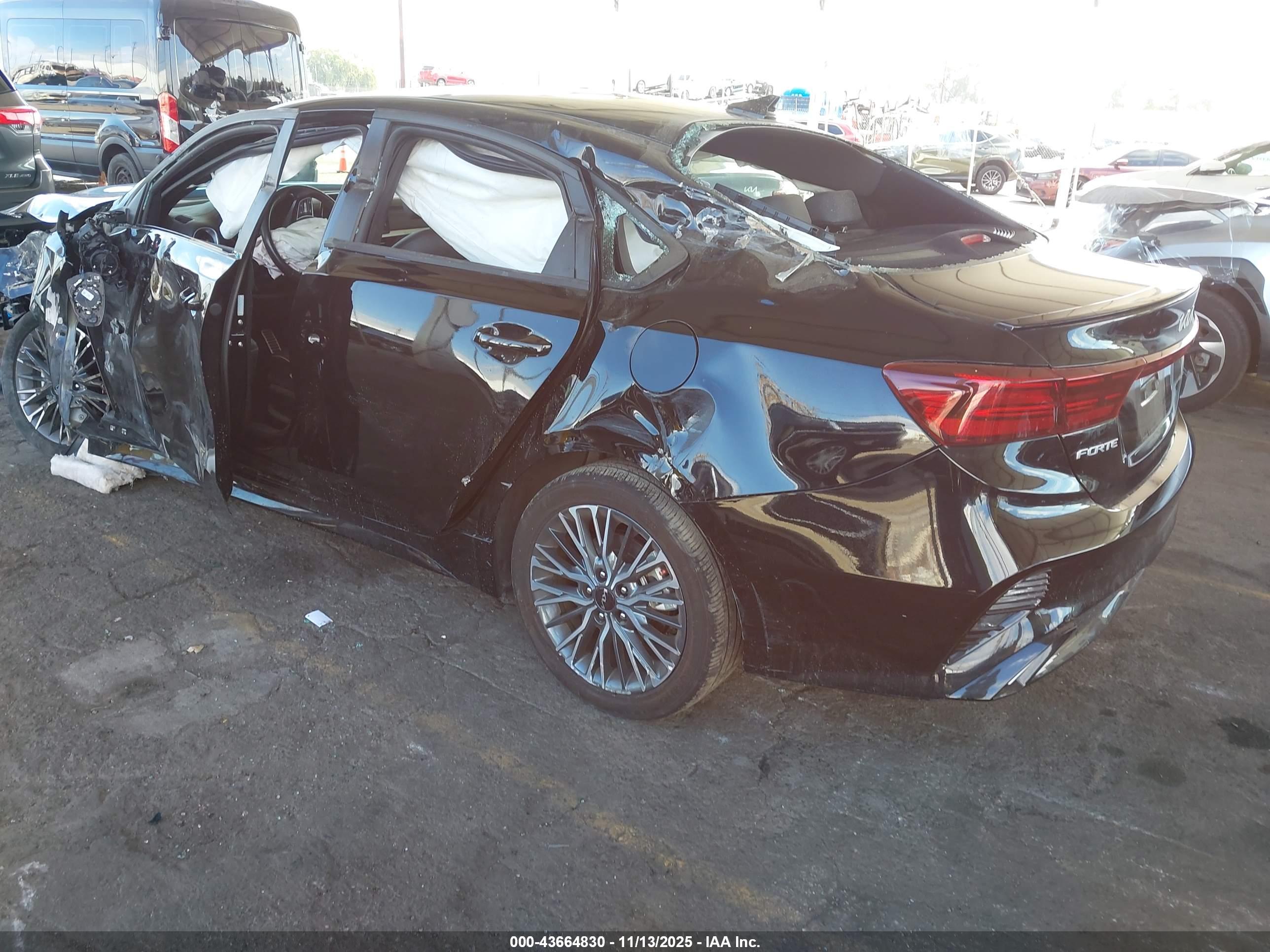 KIA FORTE image 3