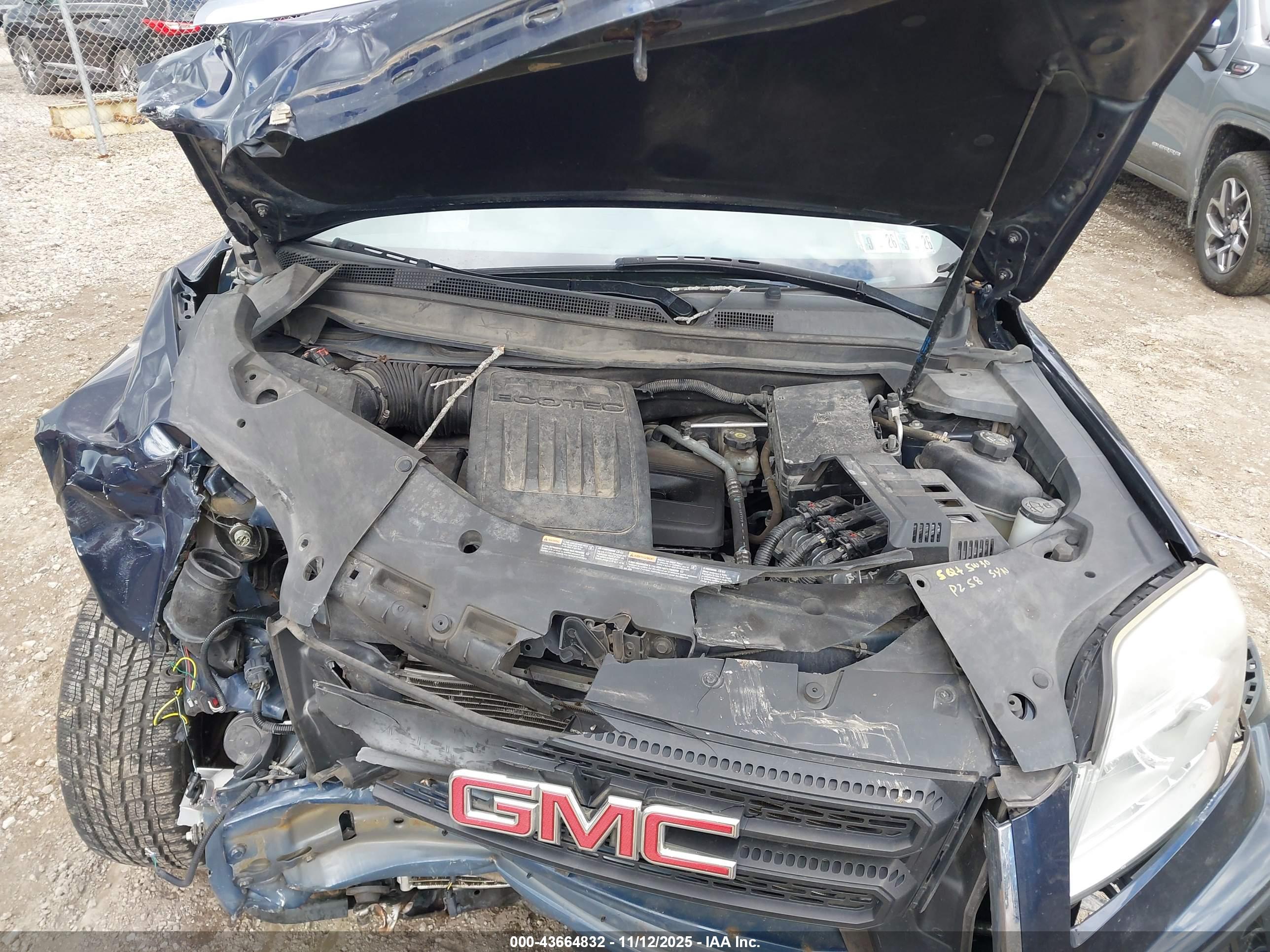 GMC TERRAIN image 10