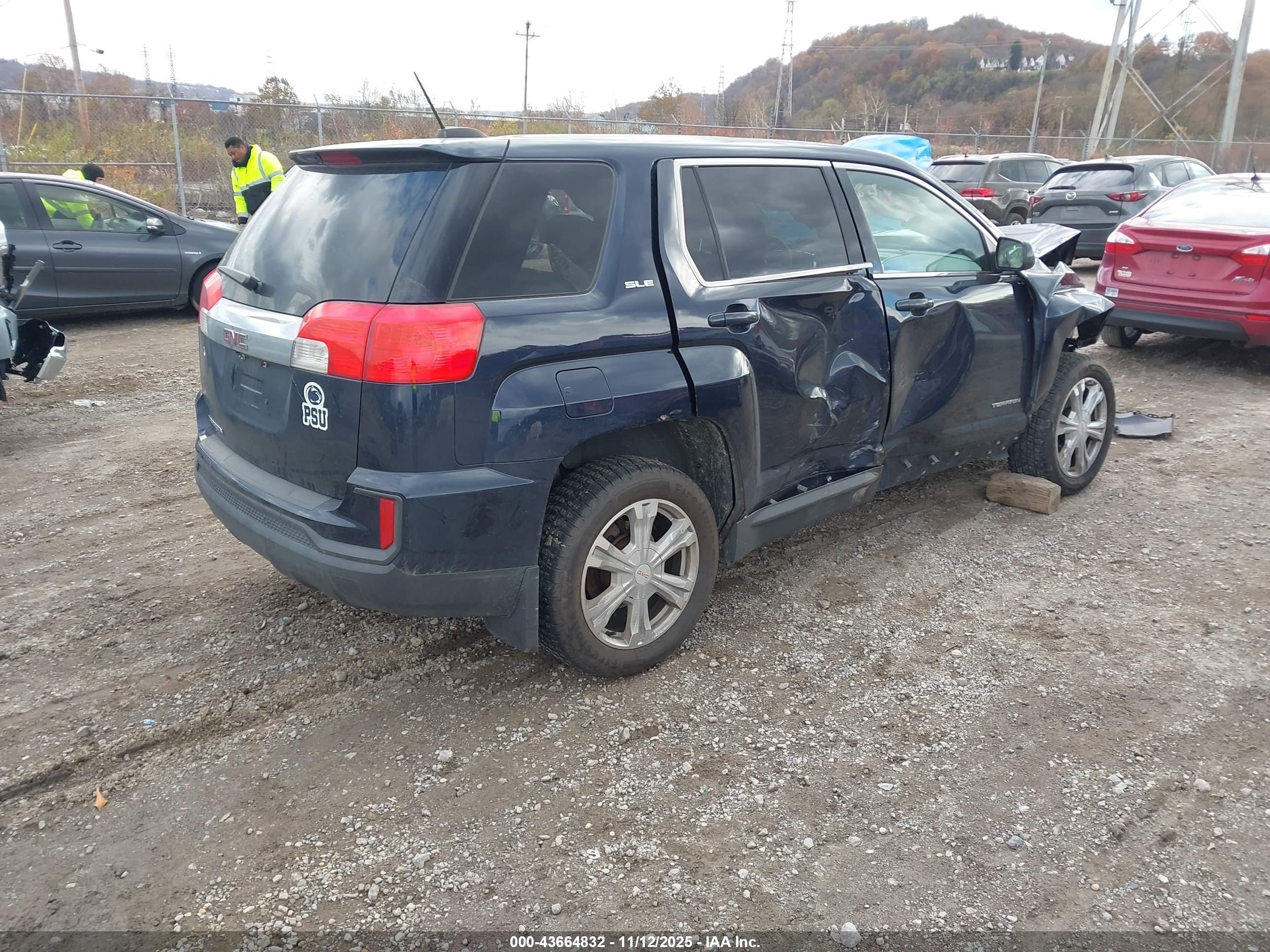 GMC TERRAIN image 4