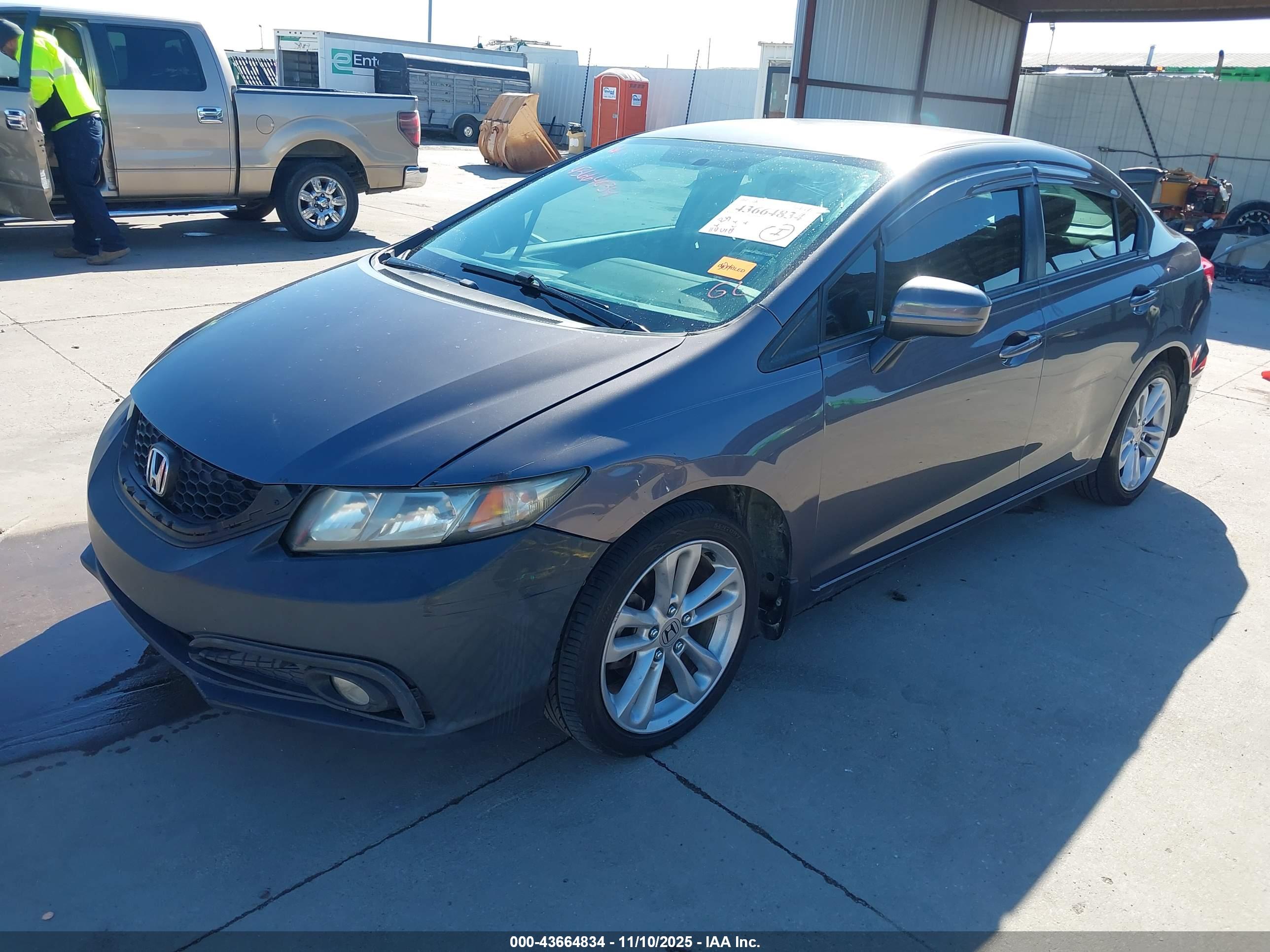 HONDA CIVIC image 2