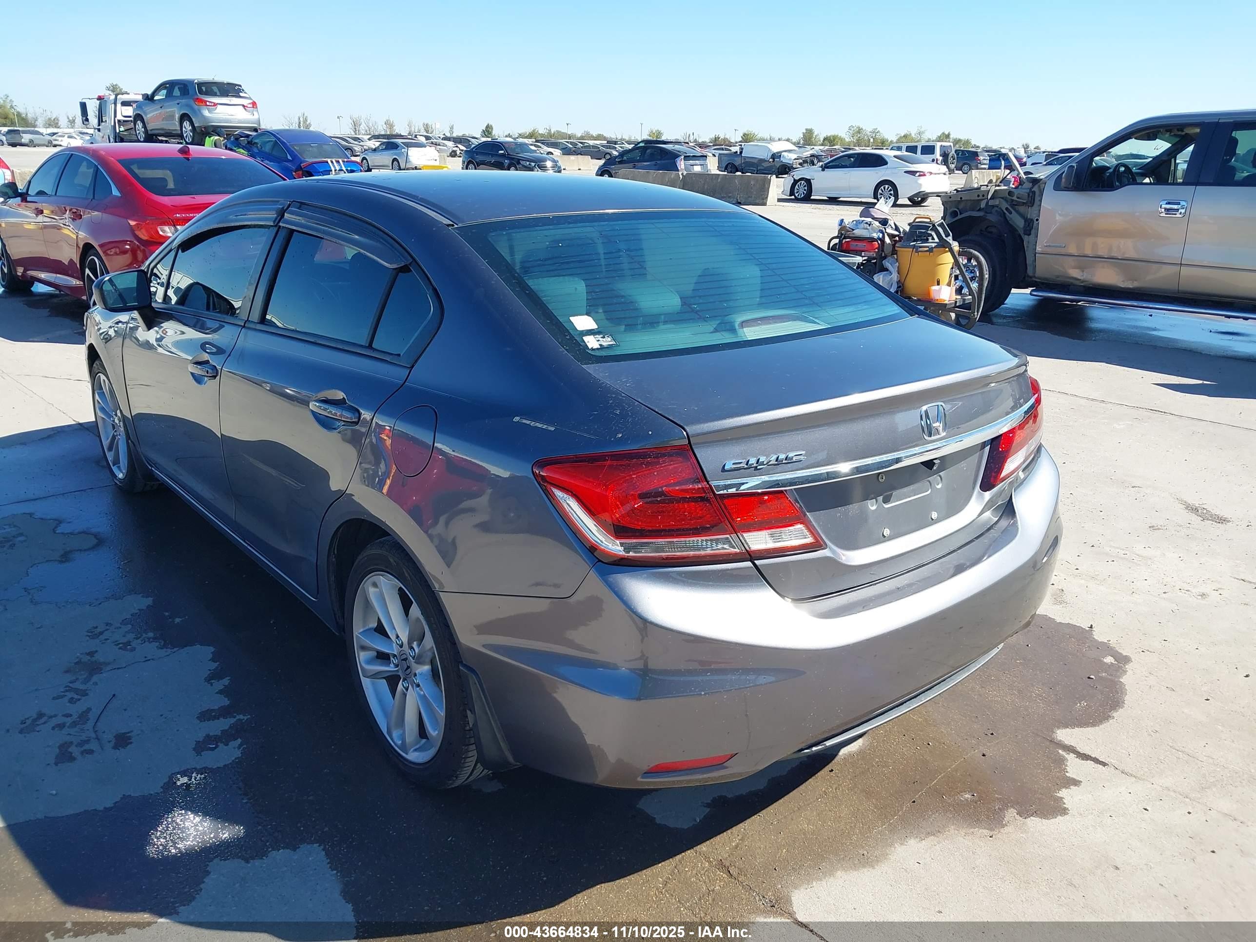 HONDA CIVIC image 3