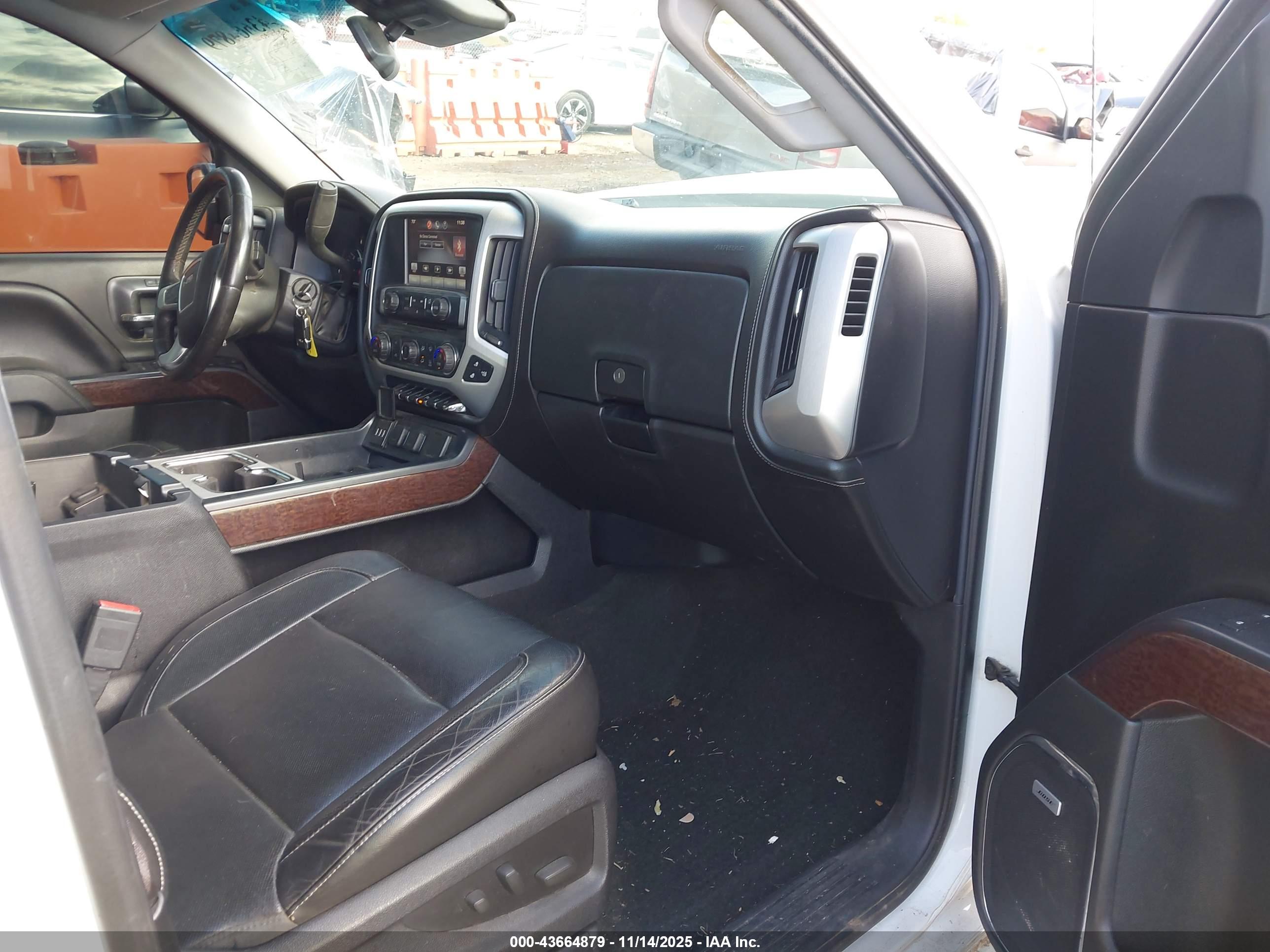 GMC SIERRA image 5