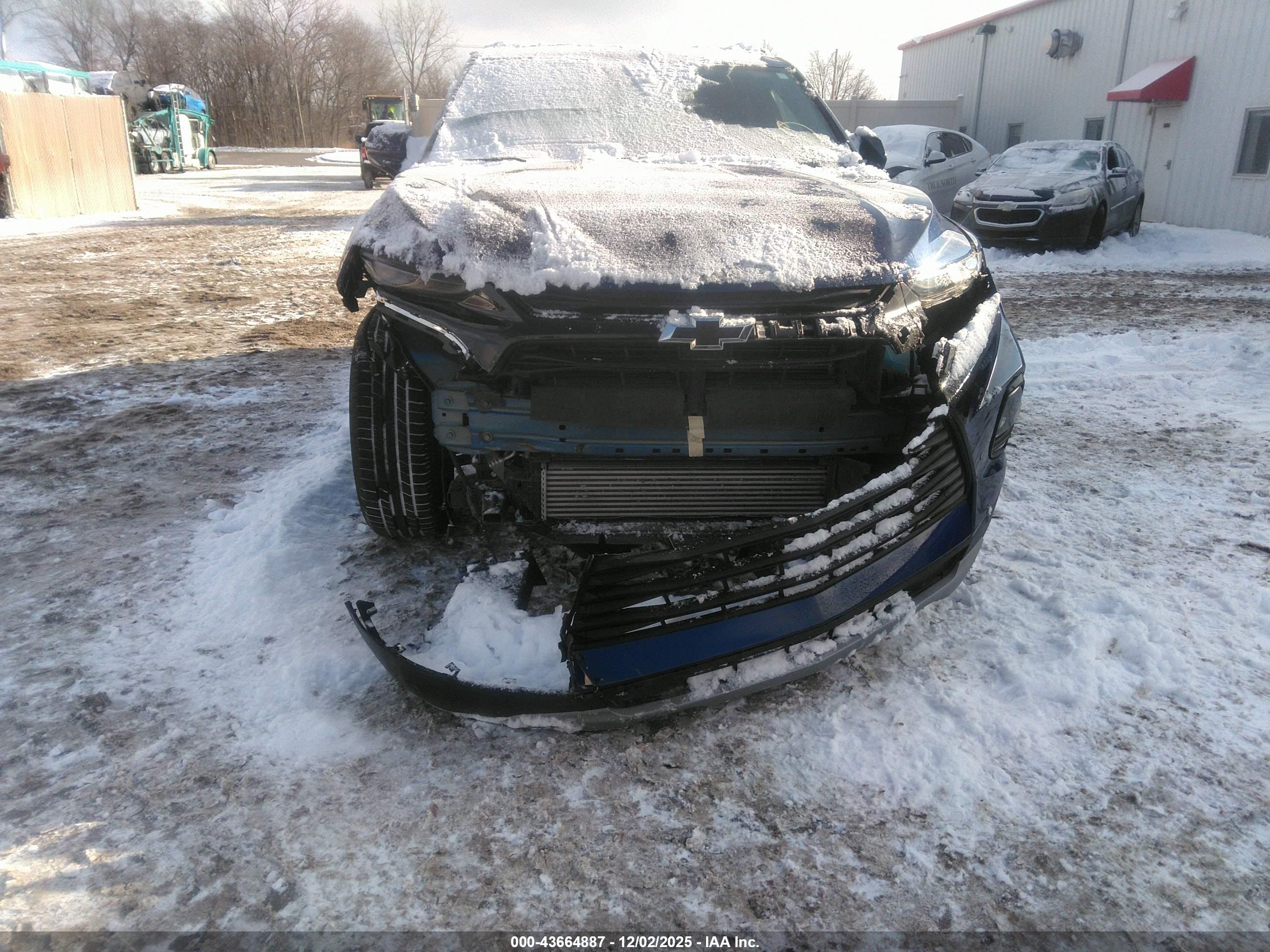 CHEVROLET BLAZER image 6