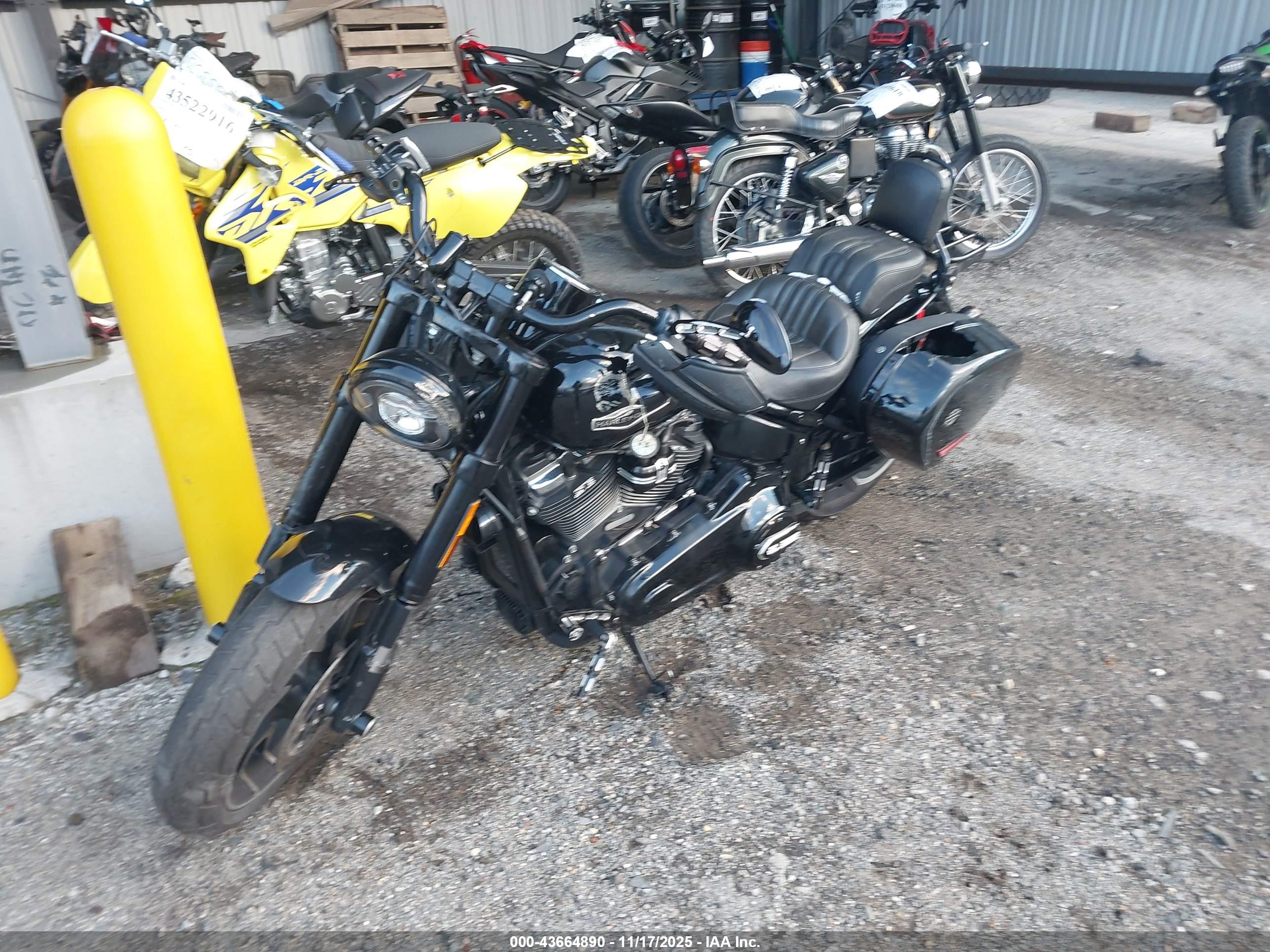 HARLEY-DAVIDSON FLSB image 2