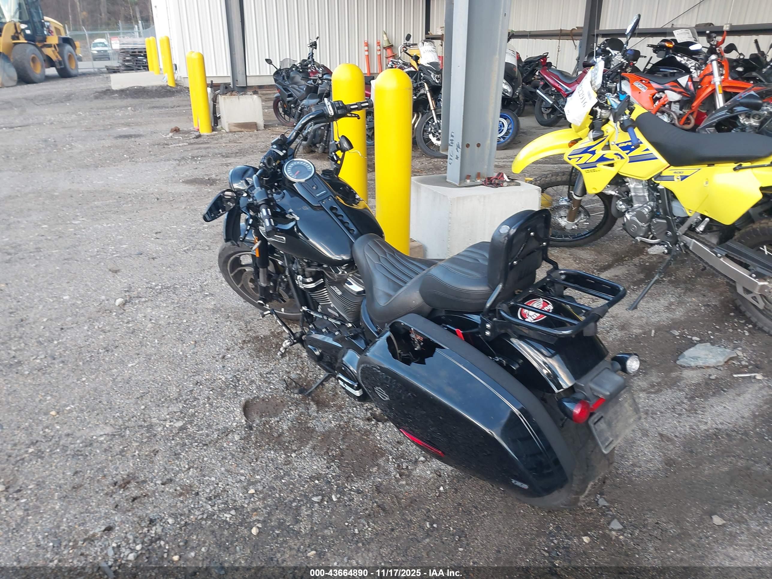 HARLEY-DAVIDSON FLSB image 3