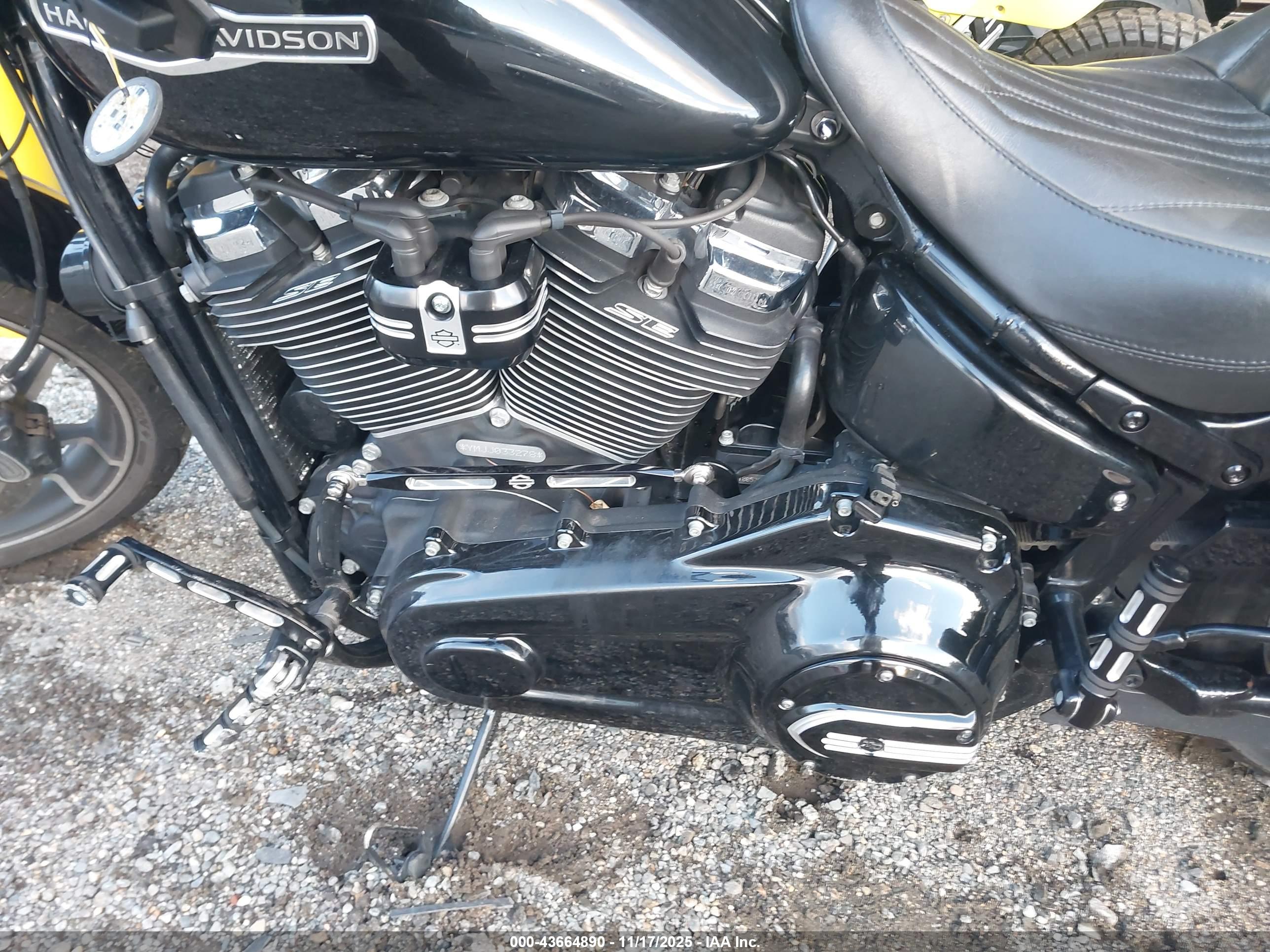 HARLEY-DAVIDSON FLSB image 9