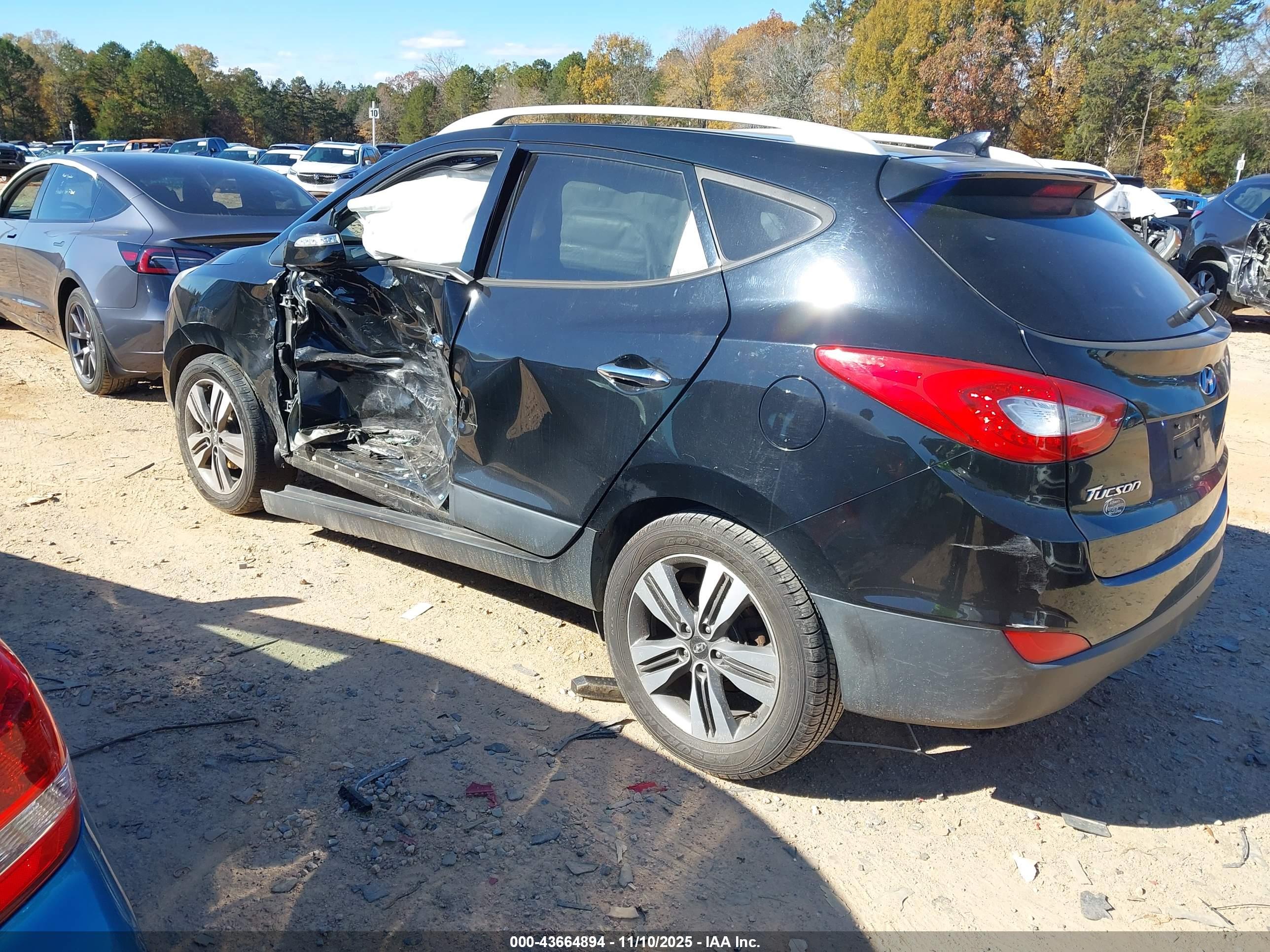 HYUNDAI TUCSON image 3