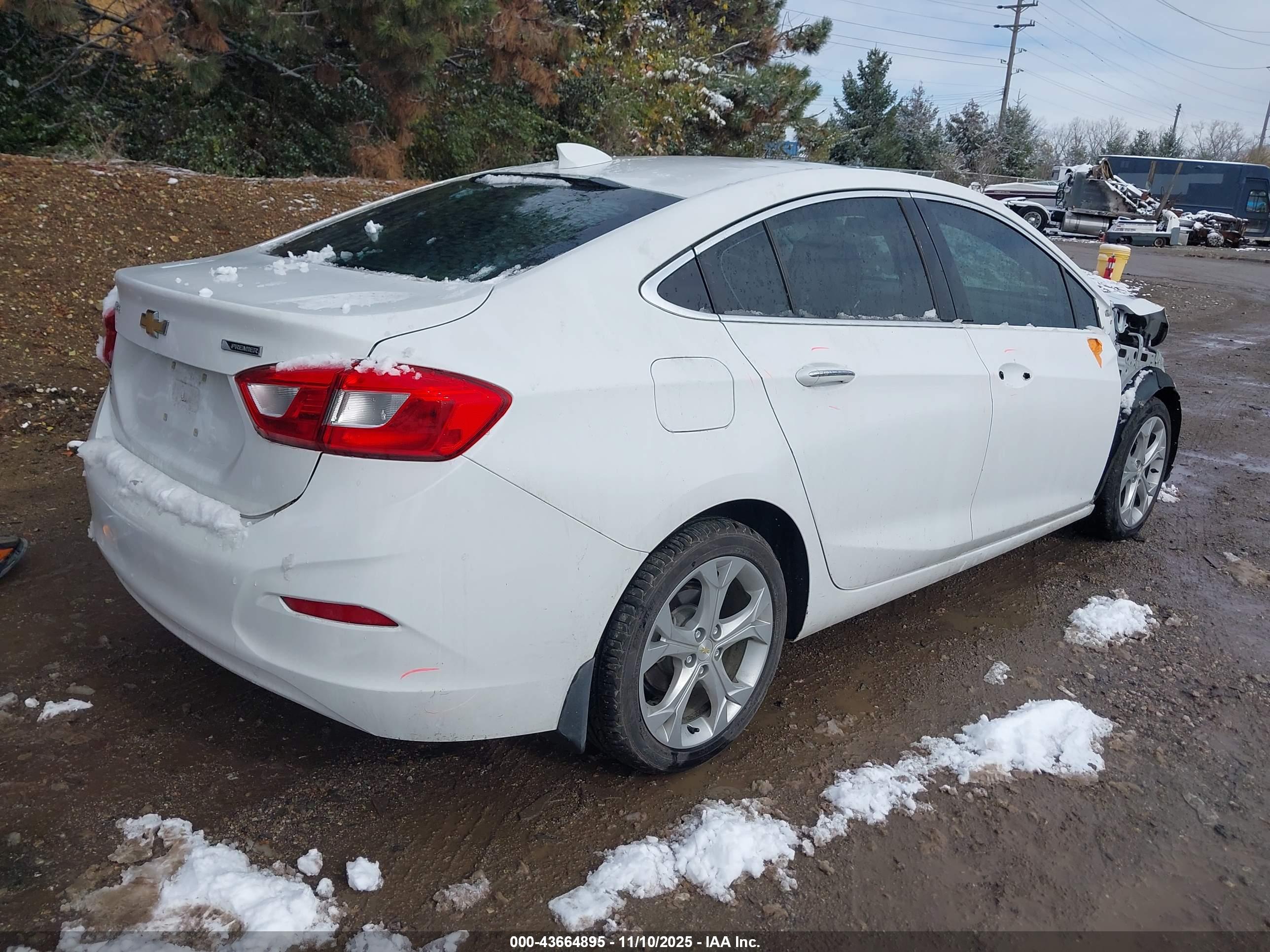 CHEVROLET CRUZE image 4