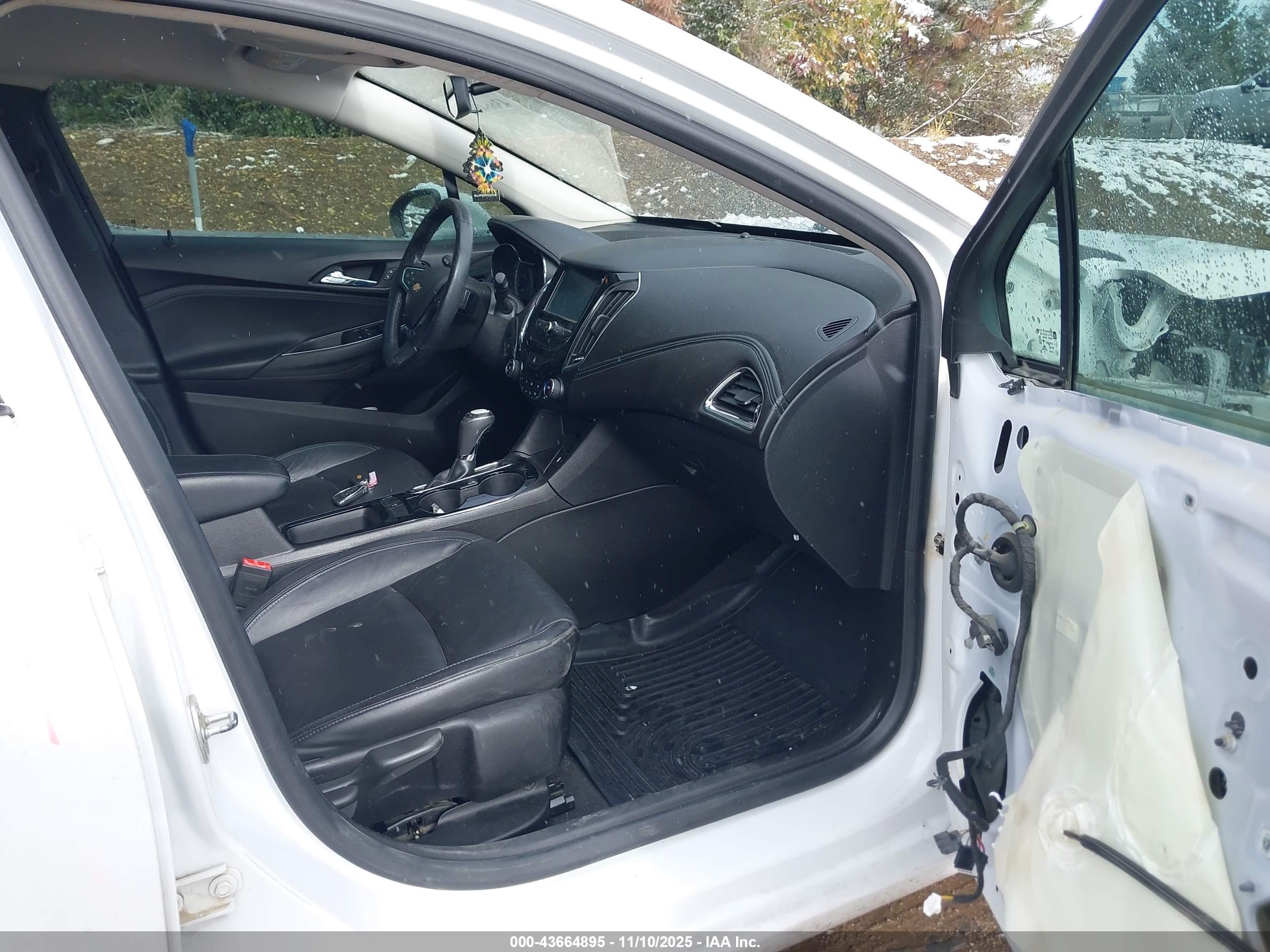 CHEVROLET CRUZE image 5