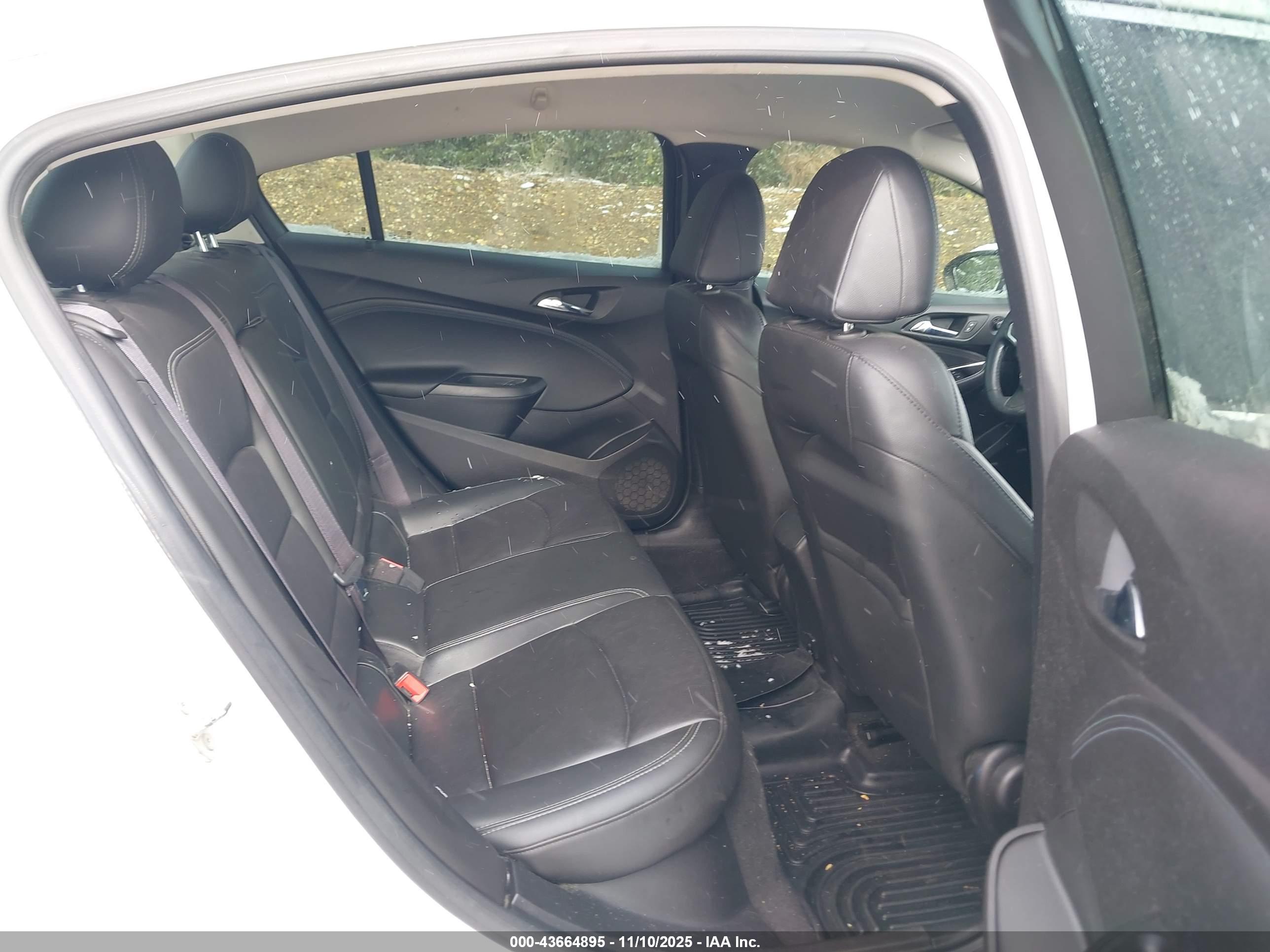 CHEVROLET CRUZE image 8