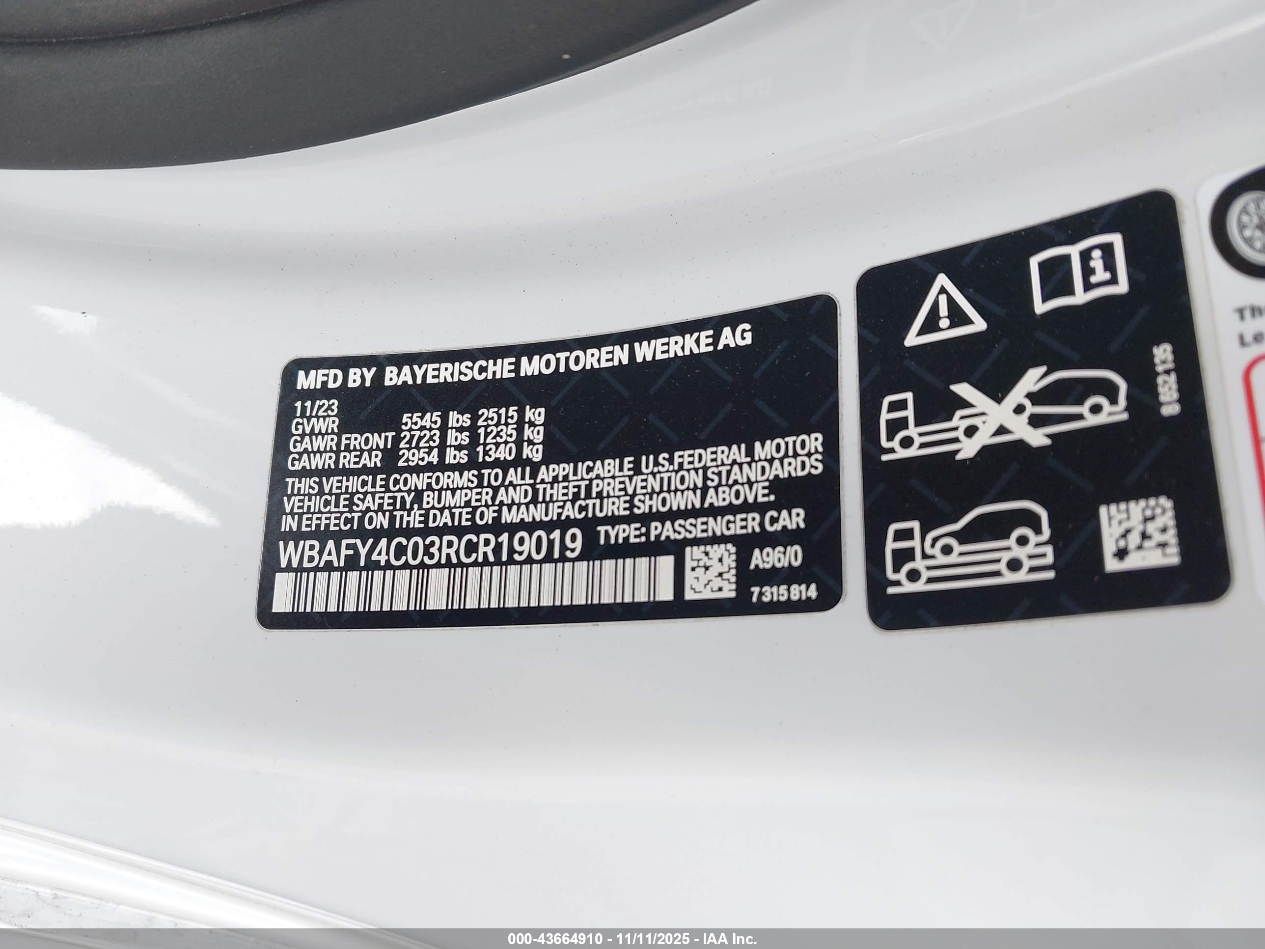 BMW M850I image 9