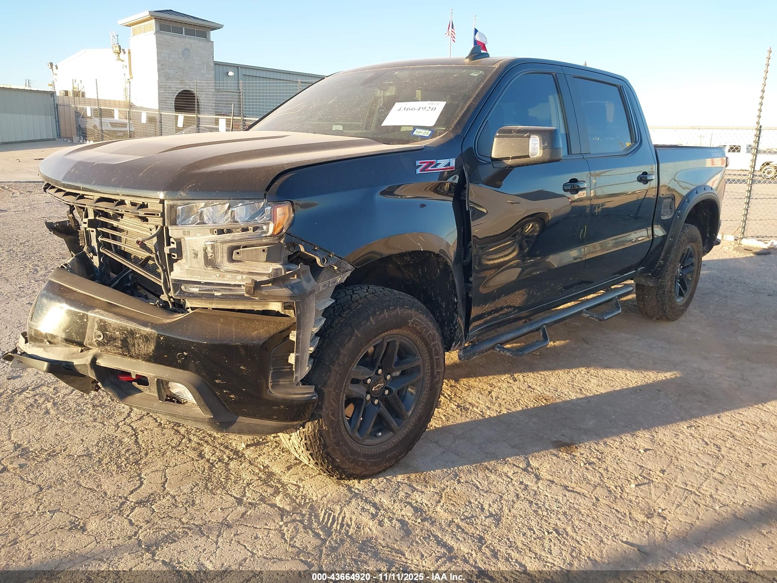 CHEVROLET SILVERADO image 2