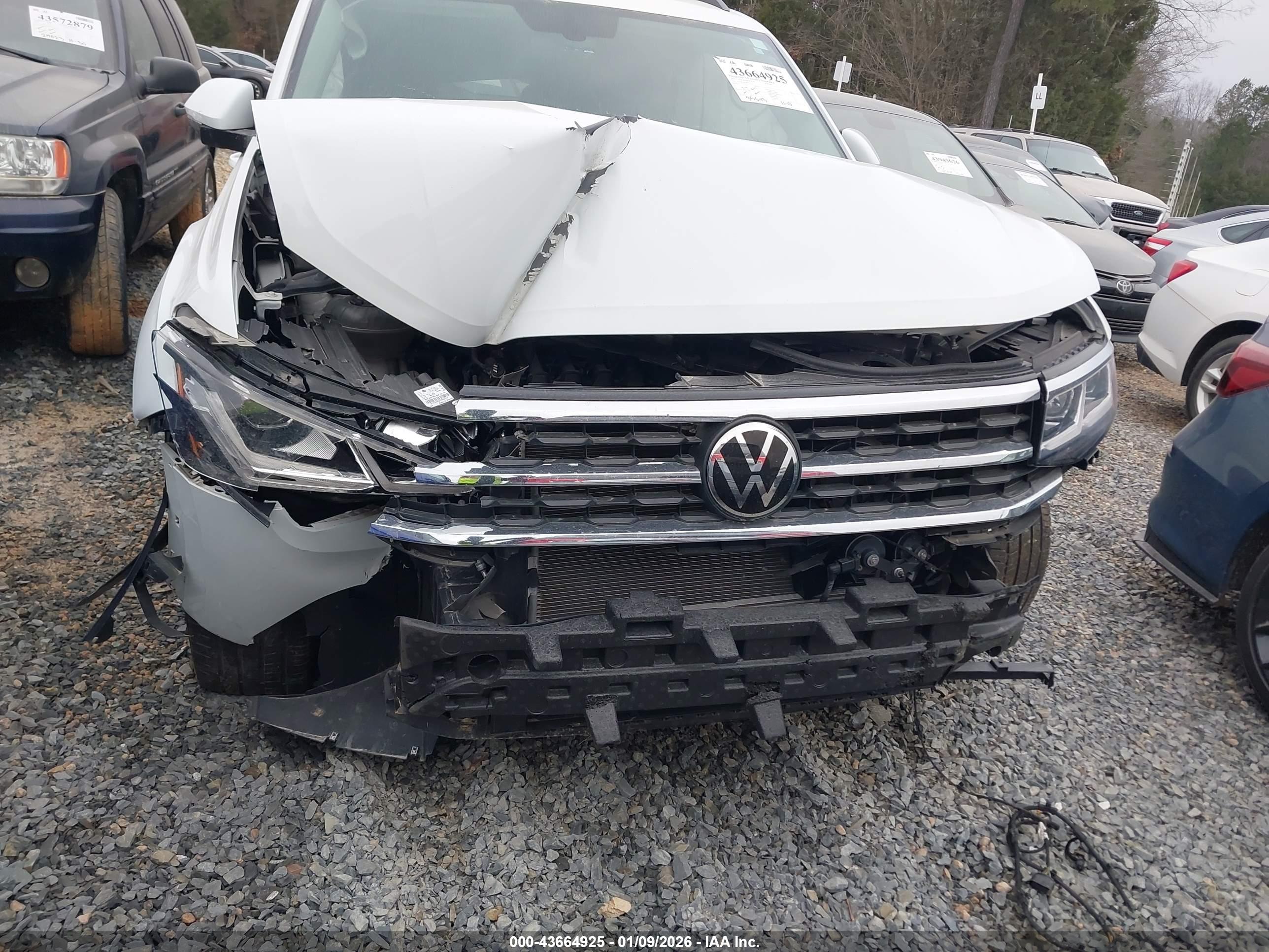 VOLKSWAGEN ATLAS image 6